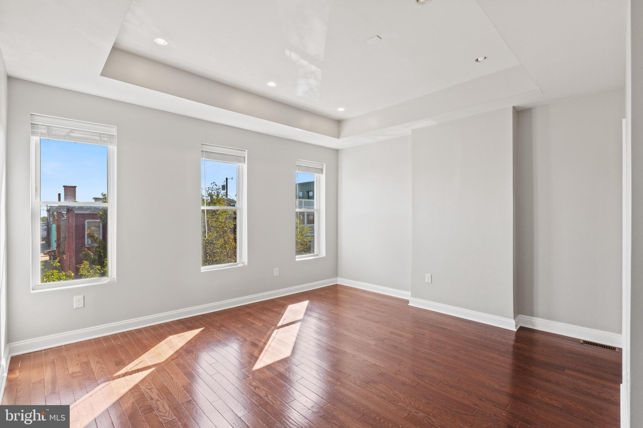 BUTCHERS HILL - Residential