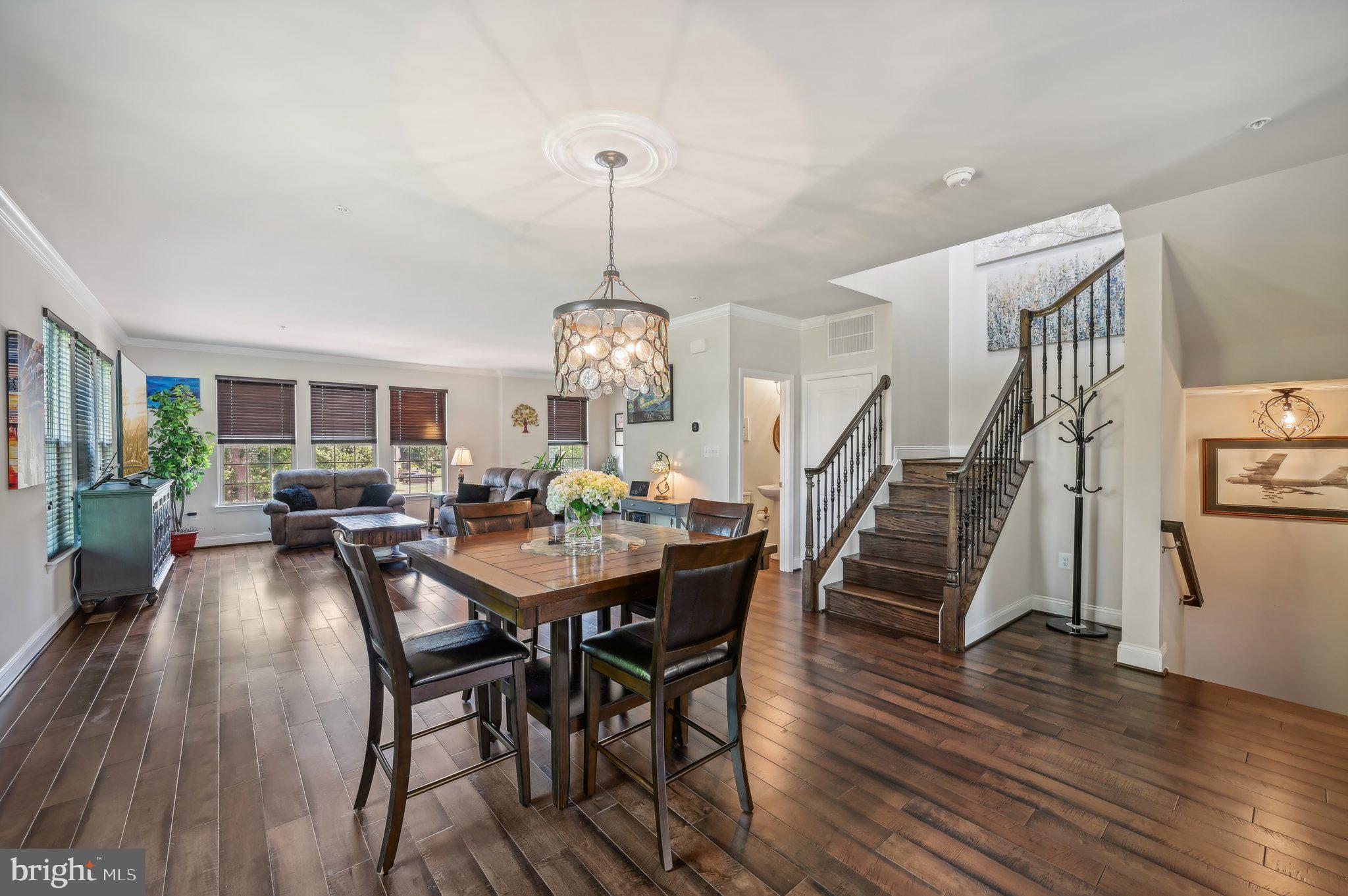 VILLAGE GREENS - Residential