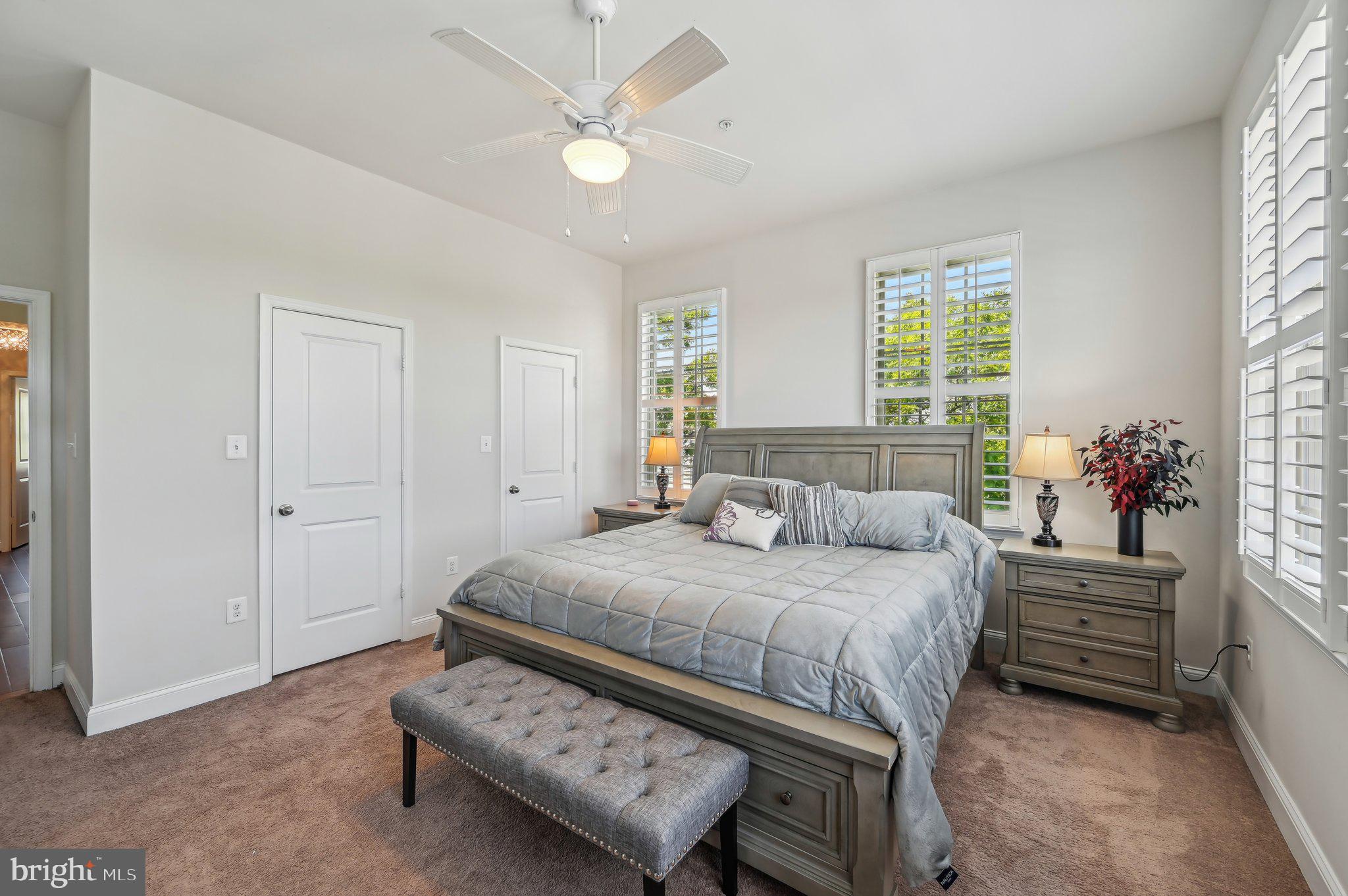 VILLAGE GREENS - Residential