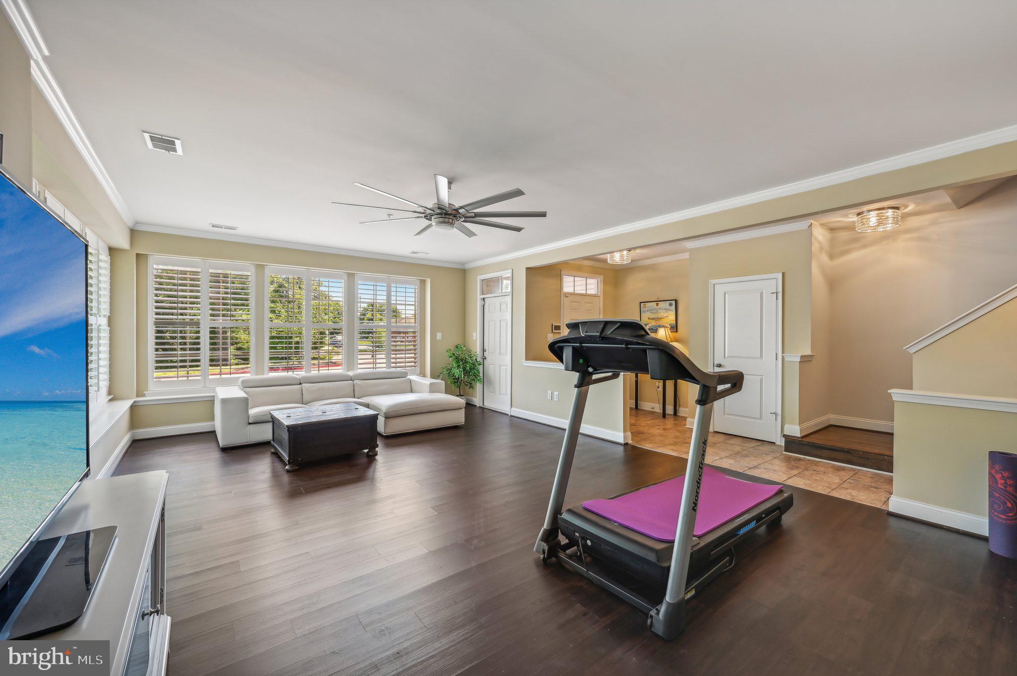 VILLAGE GREENS - Residential