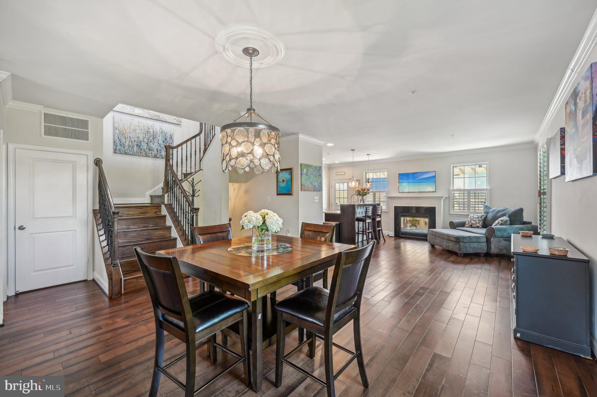 VILLAGE GREENS - Residential