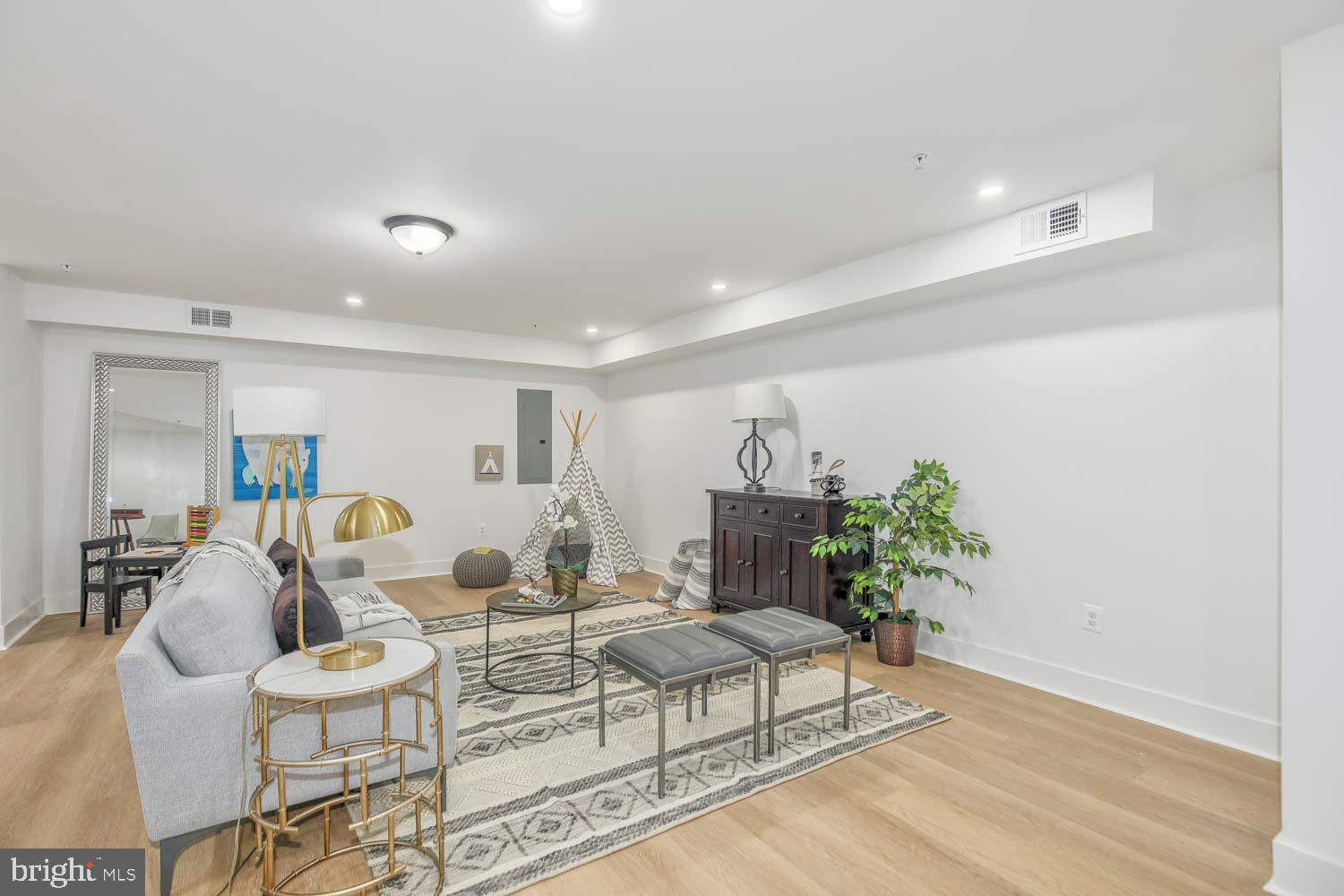 TAKOMA PARK - Residential