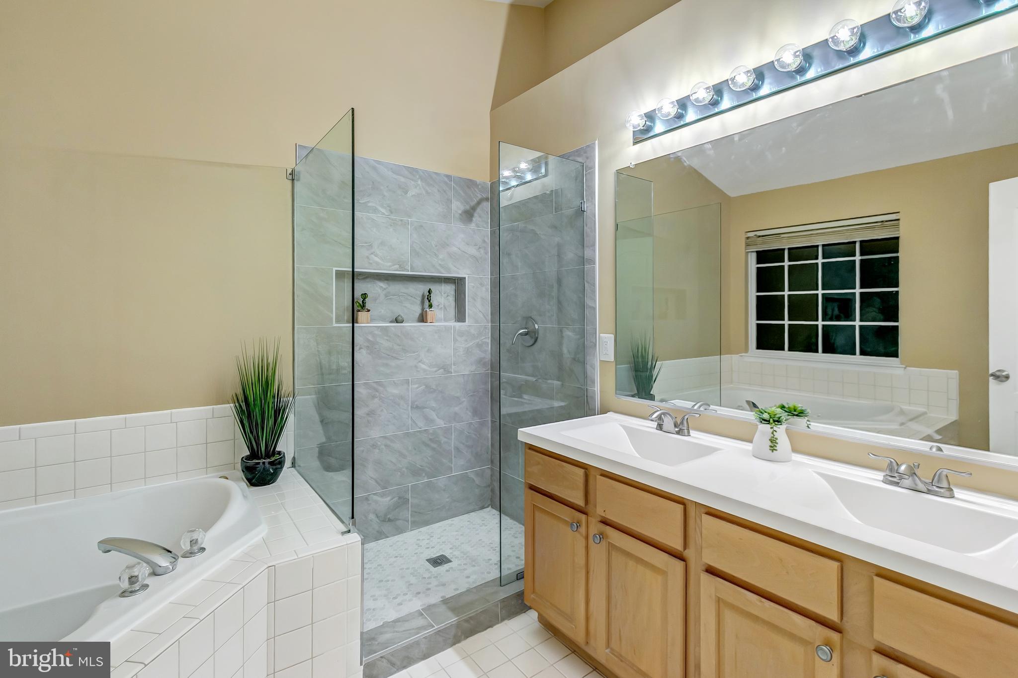 PERRYWOOD - Residential