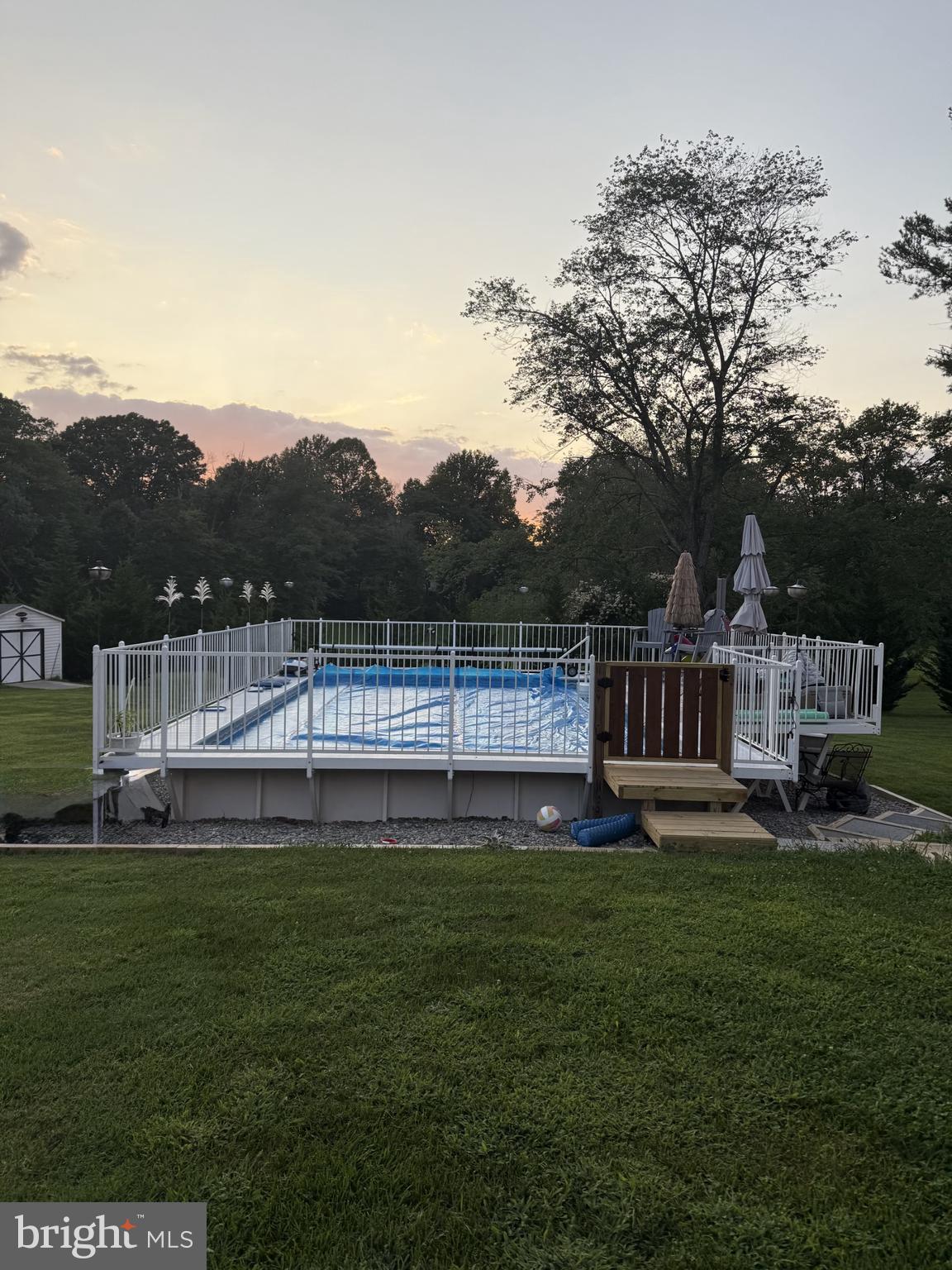 8203 MEADOWLARK COURT