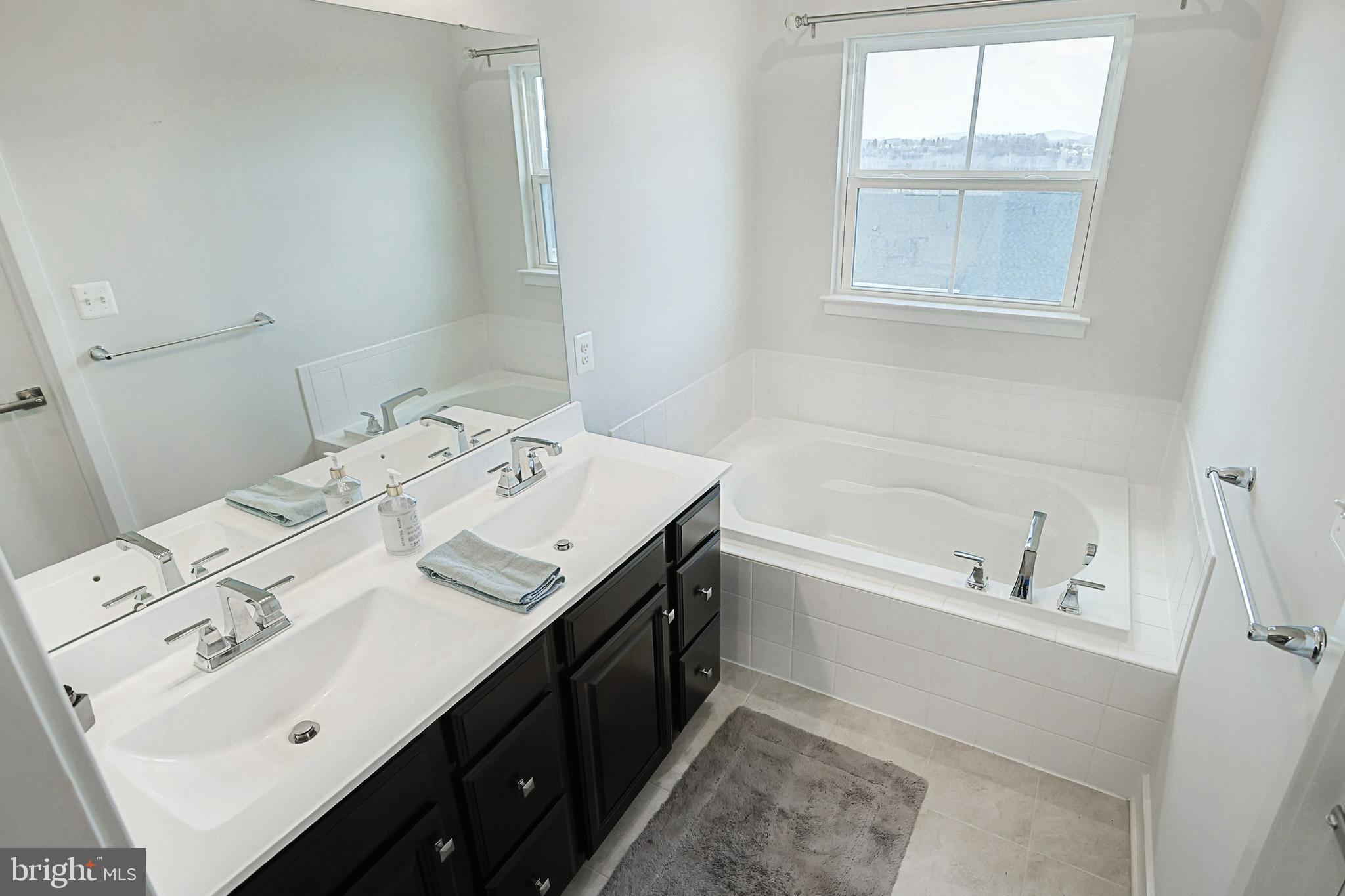 REGENTS GLEN TOWNHOME - Residential