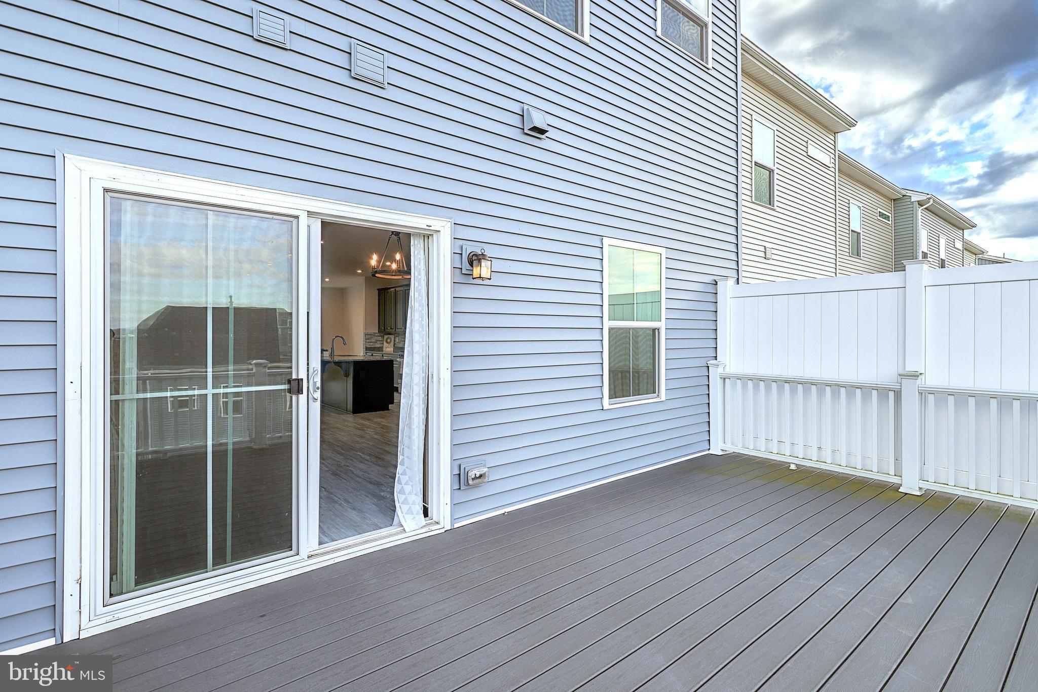 REGENTS GLEN TOWNHOME - Residential