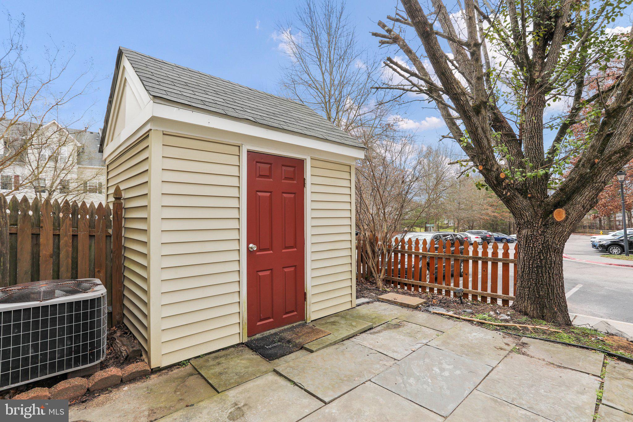 PINEY ORCHARD - Residential