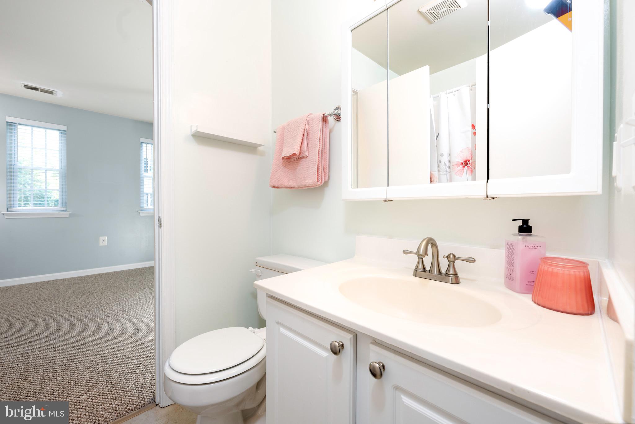 FLOWER HILL - Residential Lease