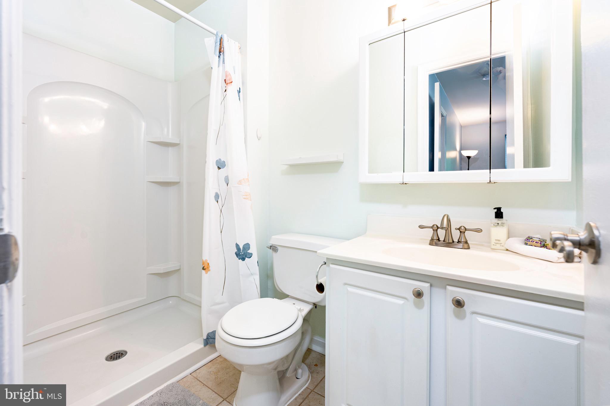 FLOWER HILL - Residential Lease