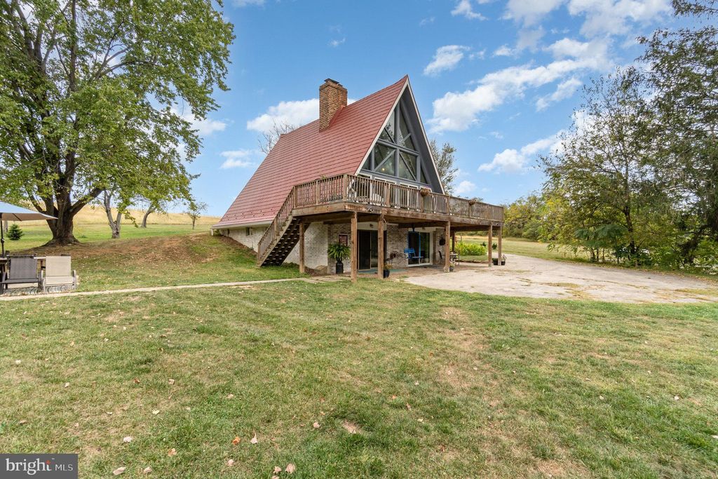 Photo of 580 S Kralltown Road, WELLSVILLE, PA 17365 (MLS # PAYK2090532)