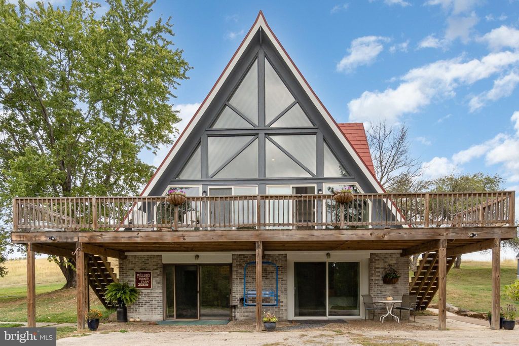 Photo of 580 S Kralltown Road, WELLSVILLE, PA 17365 (MLS # PAYK2090532)