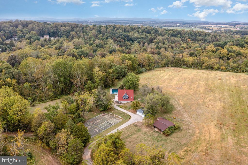 Photo of 580 S Kralltown Road, WELLSVILLE, PA 17365 (MLS # PAYK2090532)