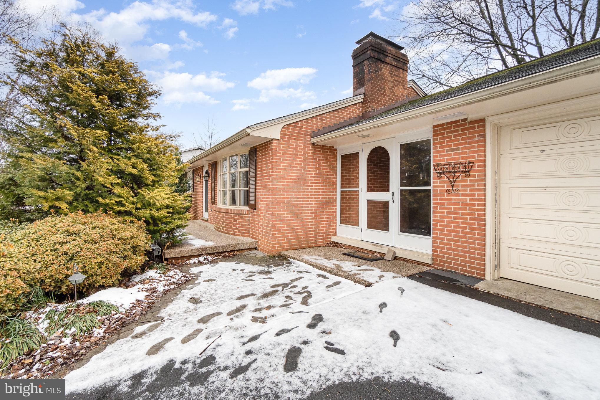 SOUTH GUILFORD HILLS - Residential