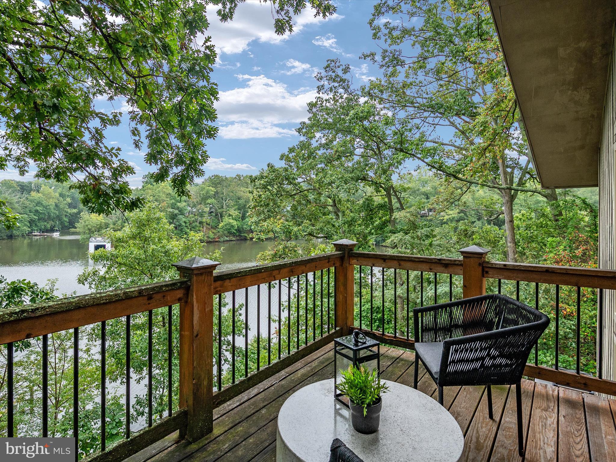 WEEMS CREEK - Residential