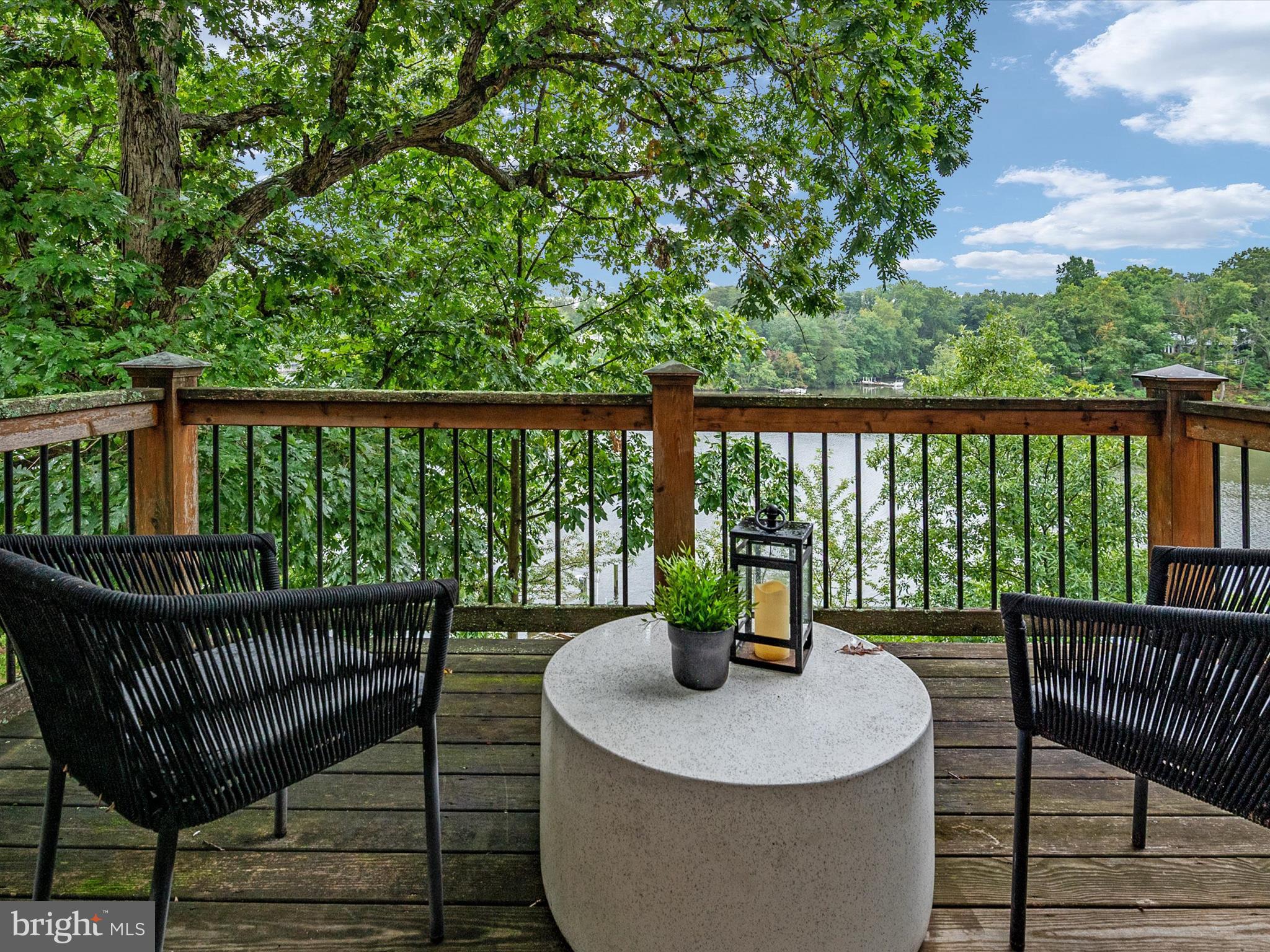 WEEMS CREEK - Residential