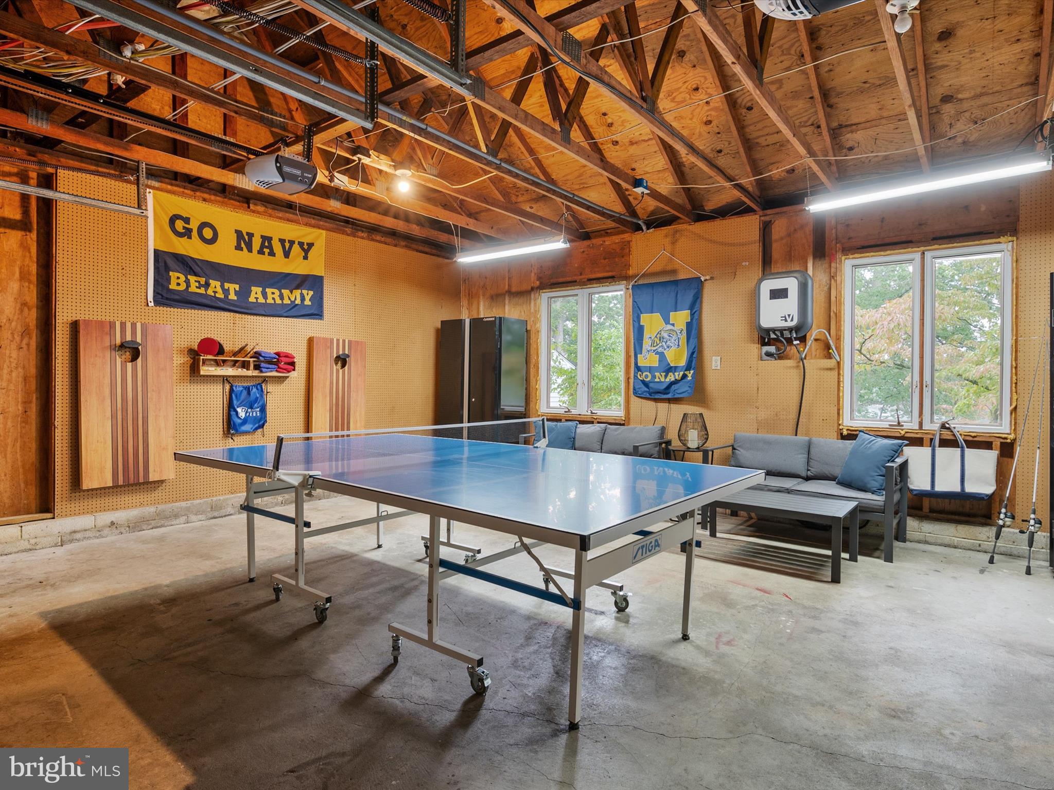 WEEMS CREEK - Residential