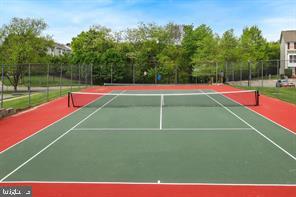 SHERBROOKE II TH CONDO - Residential