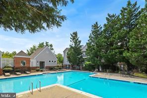 SHERBROOKE II TH CONDO - Residential