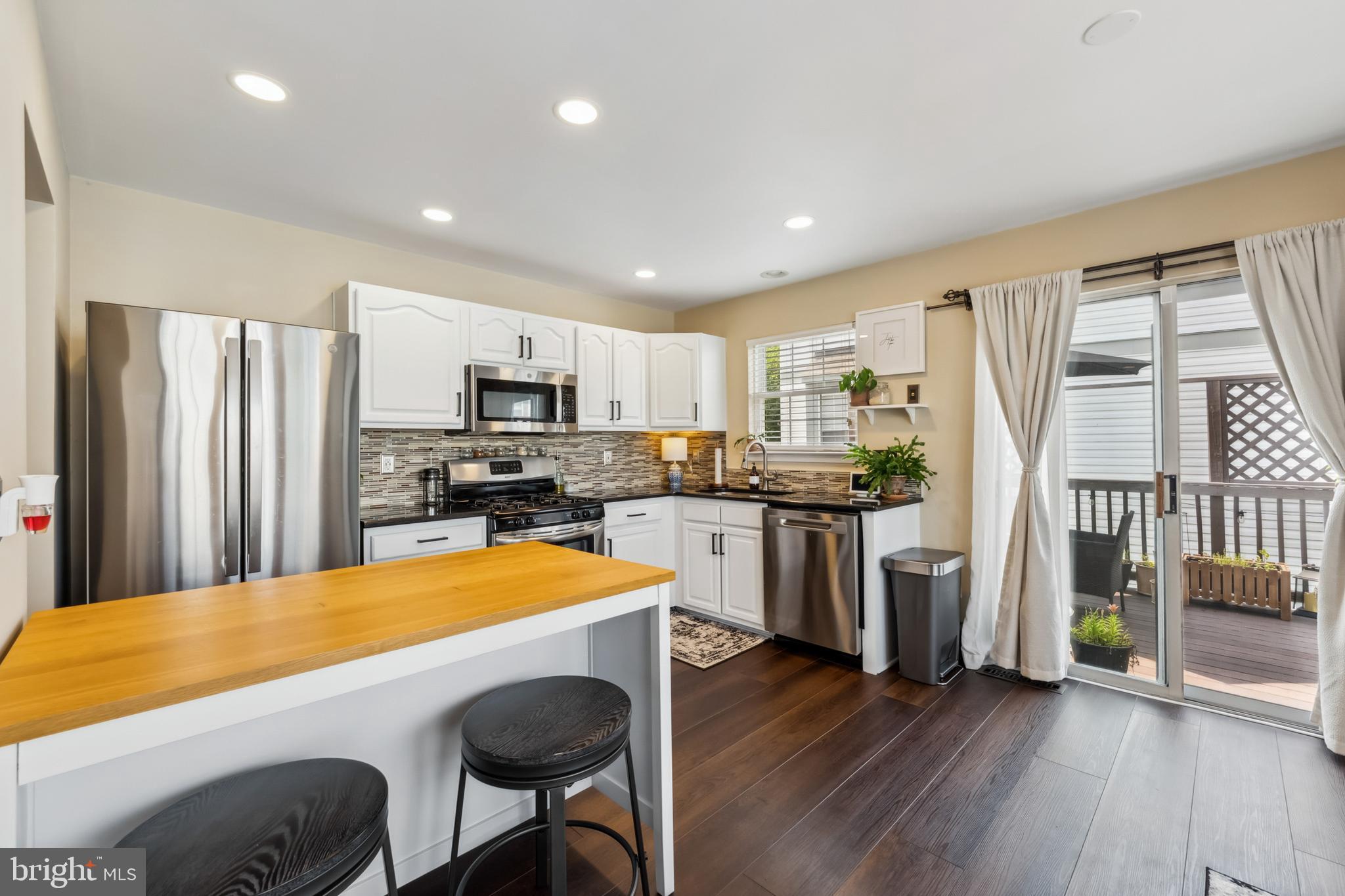 SHERBROOKE II TH CONDO - Residential