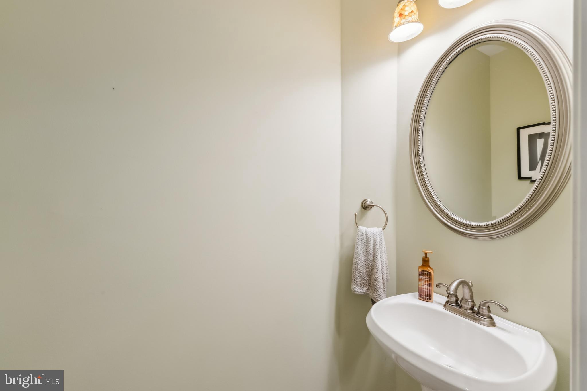 SHERBROOKE II TH CONDO - Residential