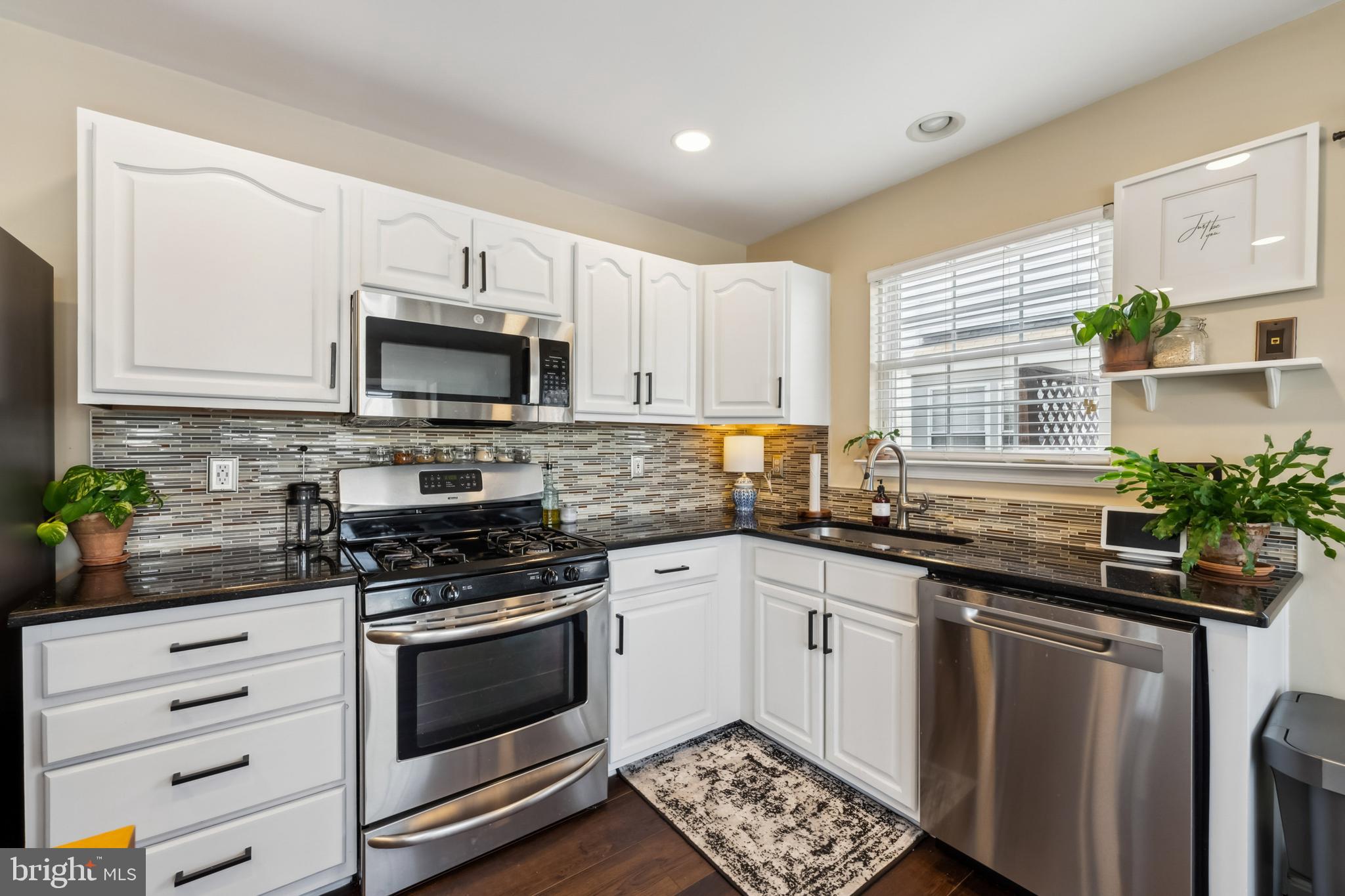 SHERBROOKE II TH CONDO - Residential