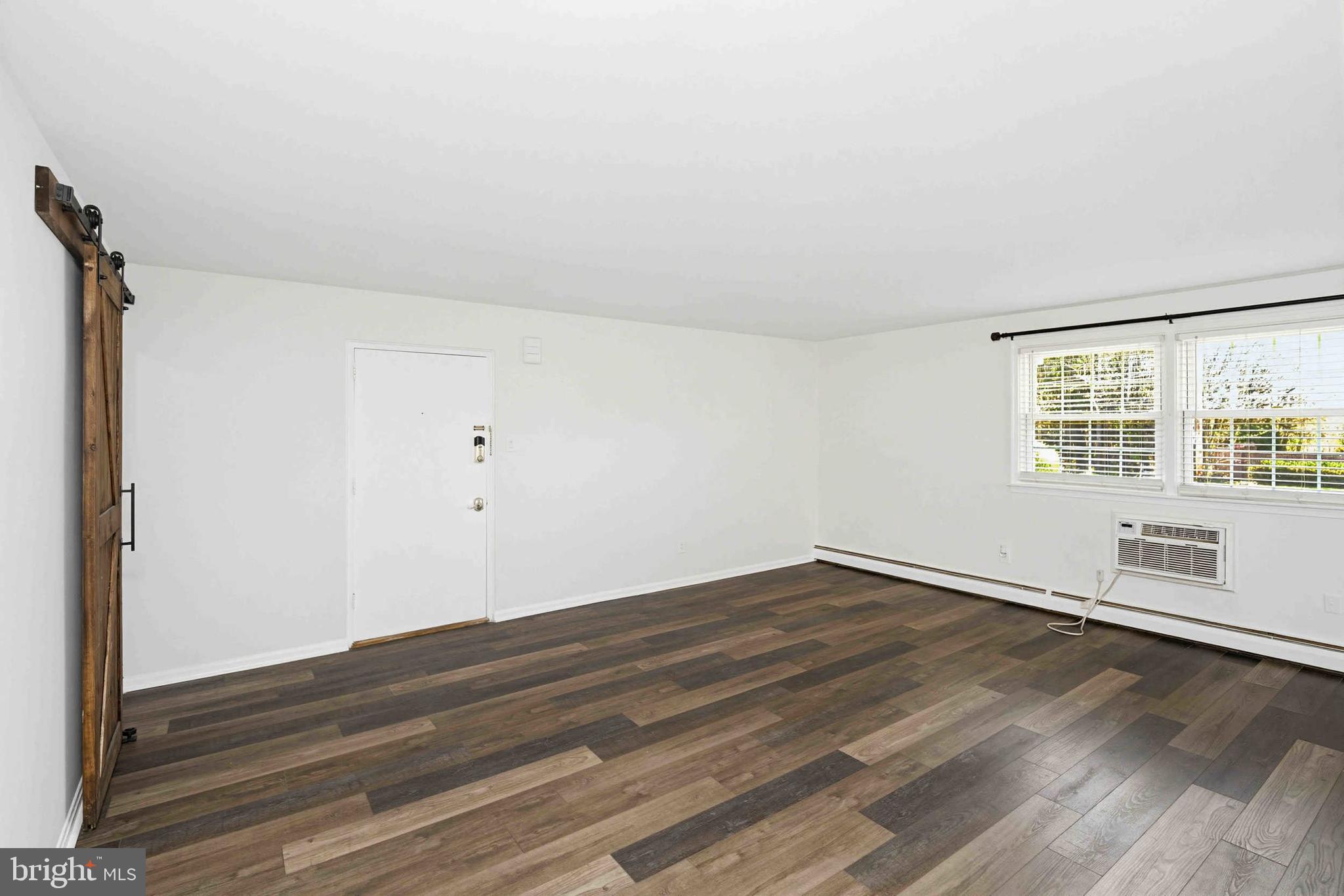 VALLEY HOUSE - Residential