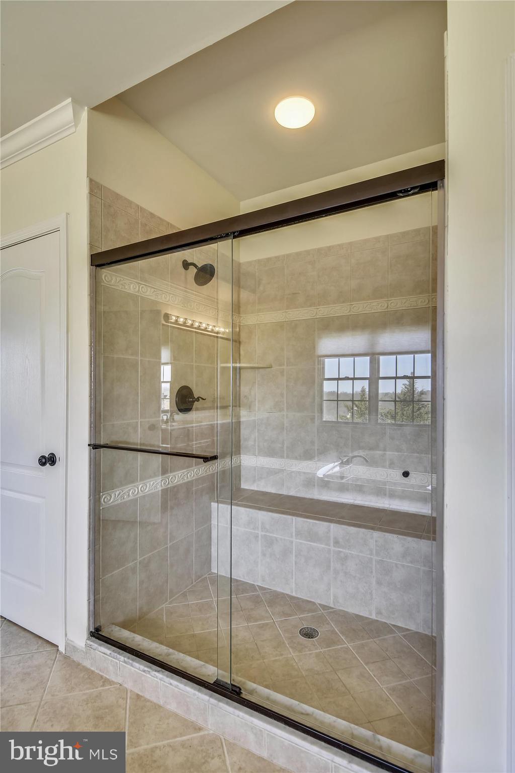 WILLOW VALE FARMS - Residential