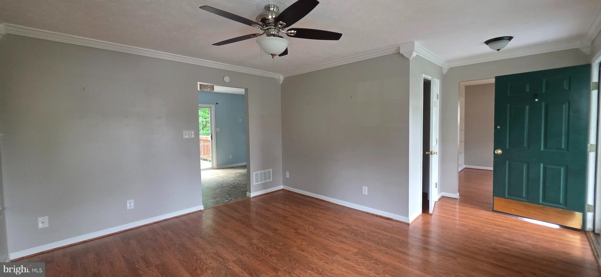983 MEADOW COURT