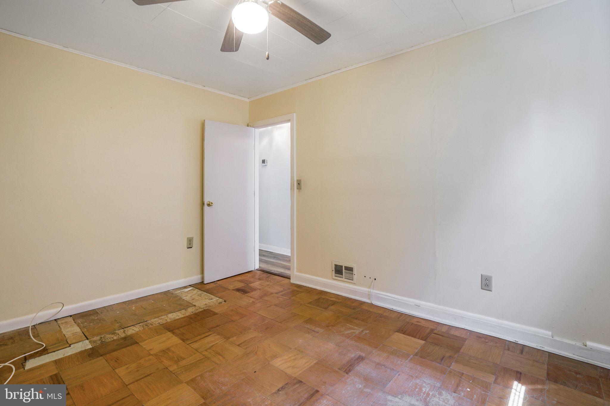 SNUG HARBOR - Residential