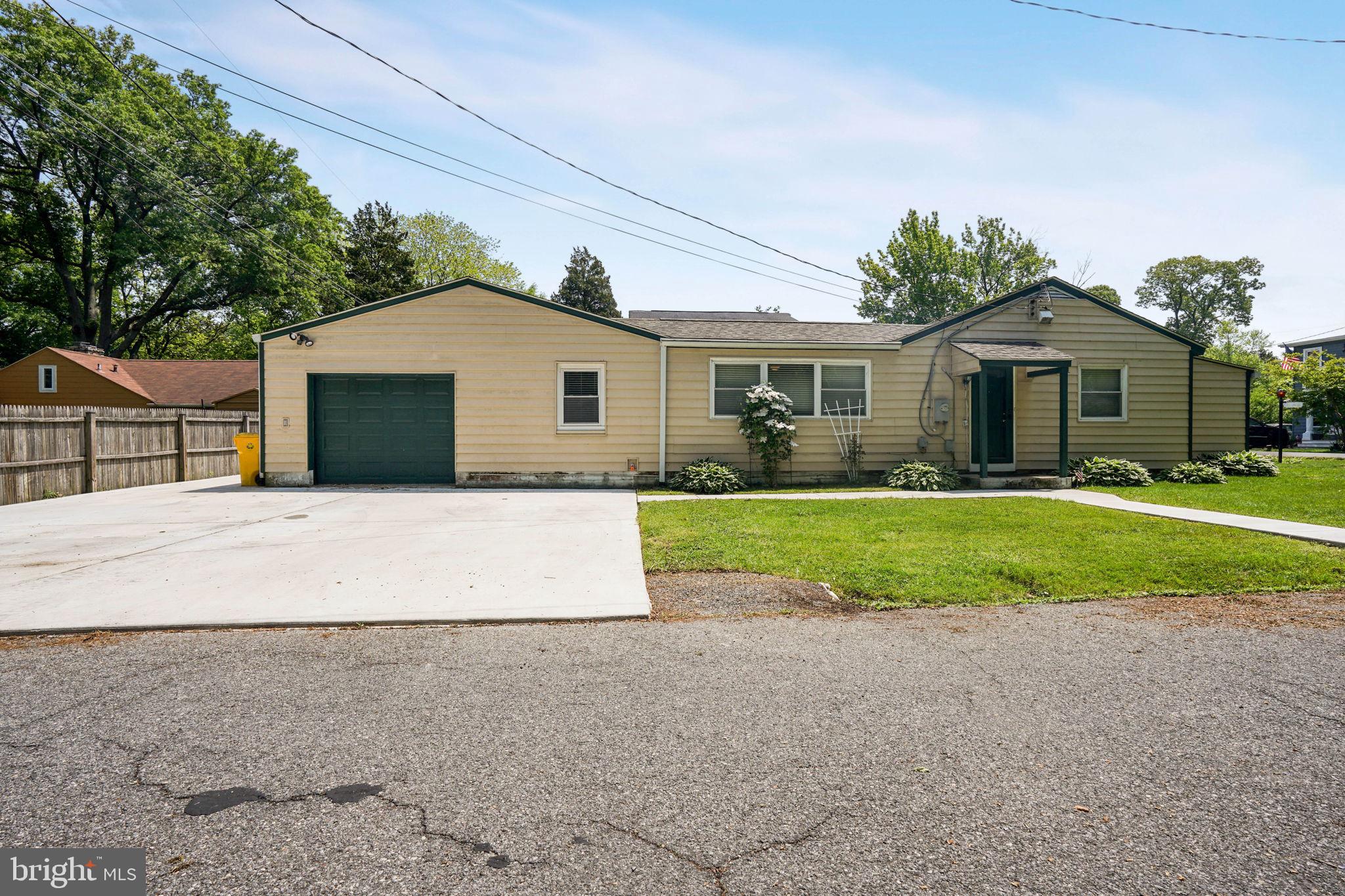 SNUG HARBOR - Residential