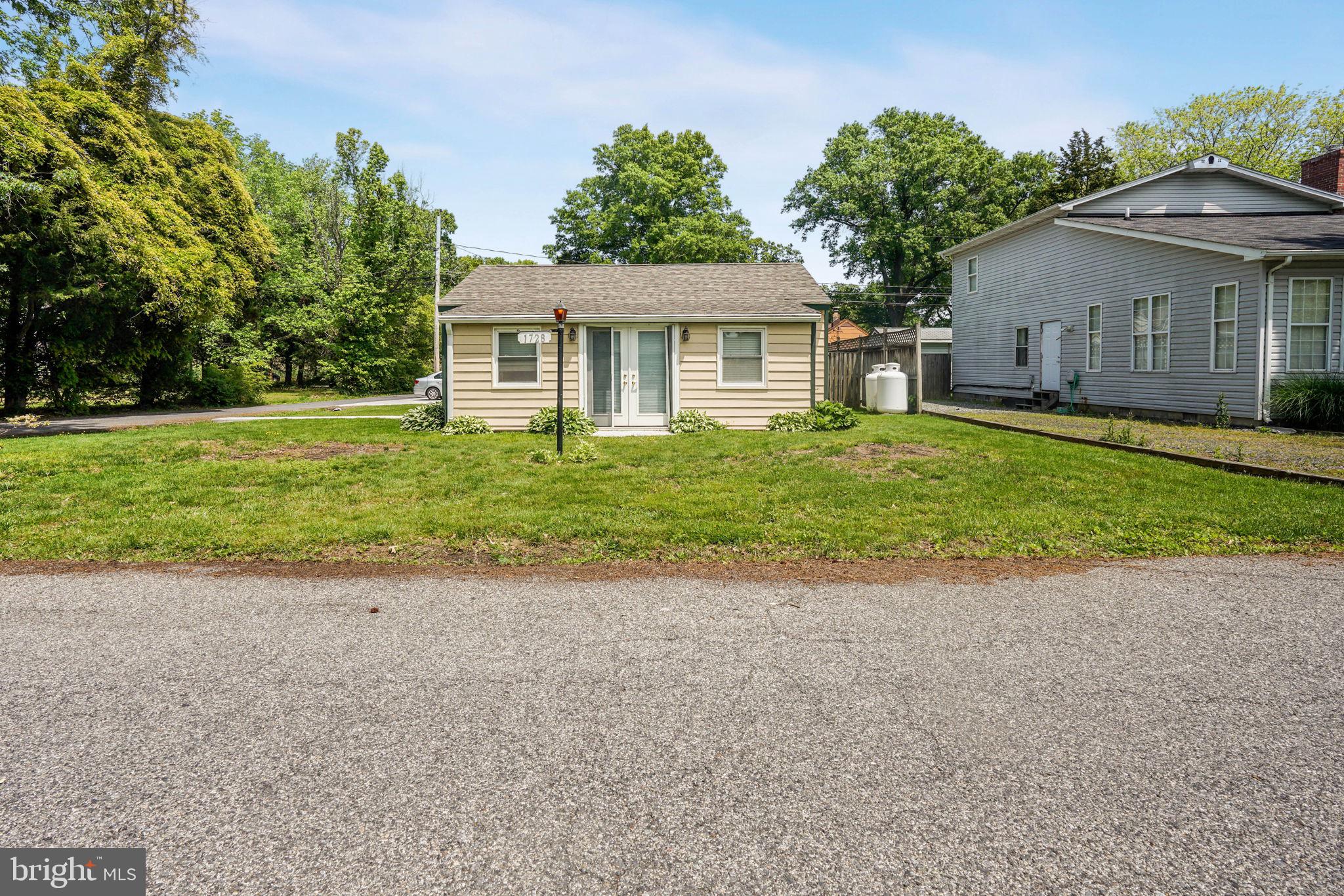 SNUG HARBOR - Residential