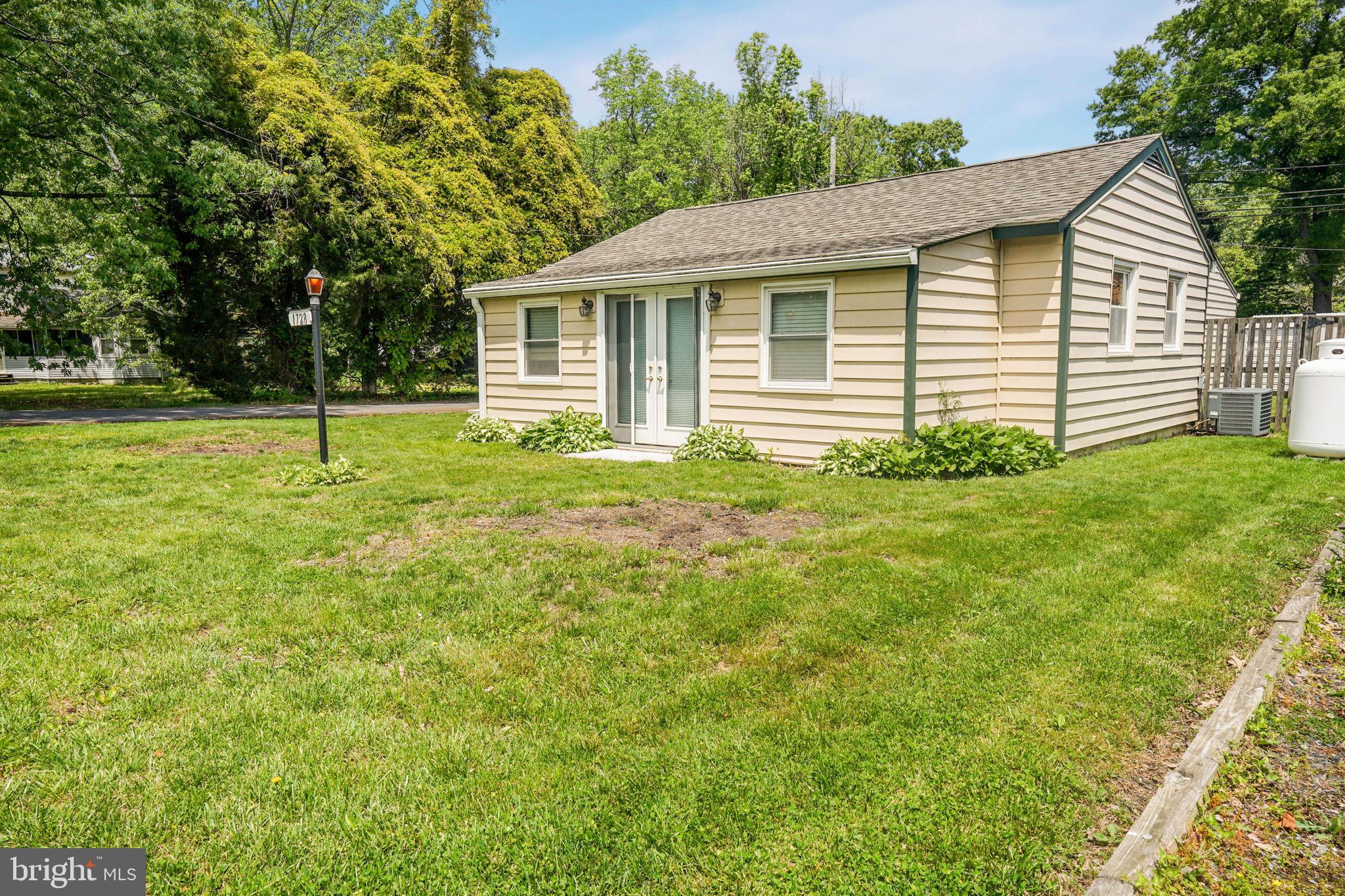 SNUG HARBOR - Residential