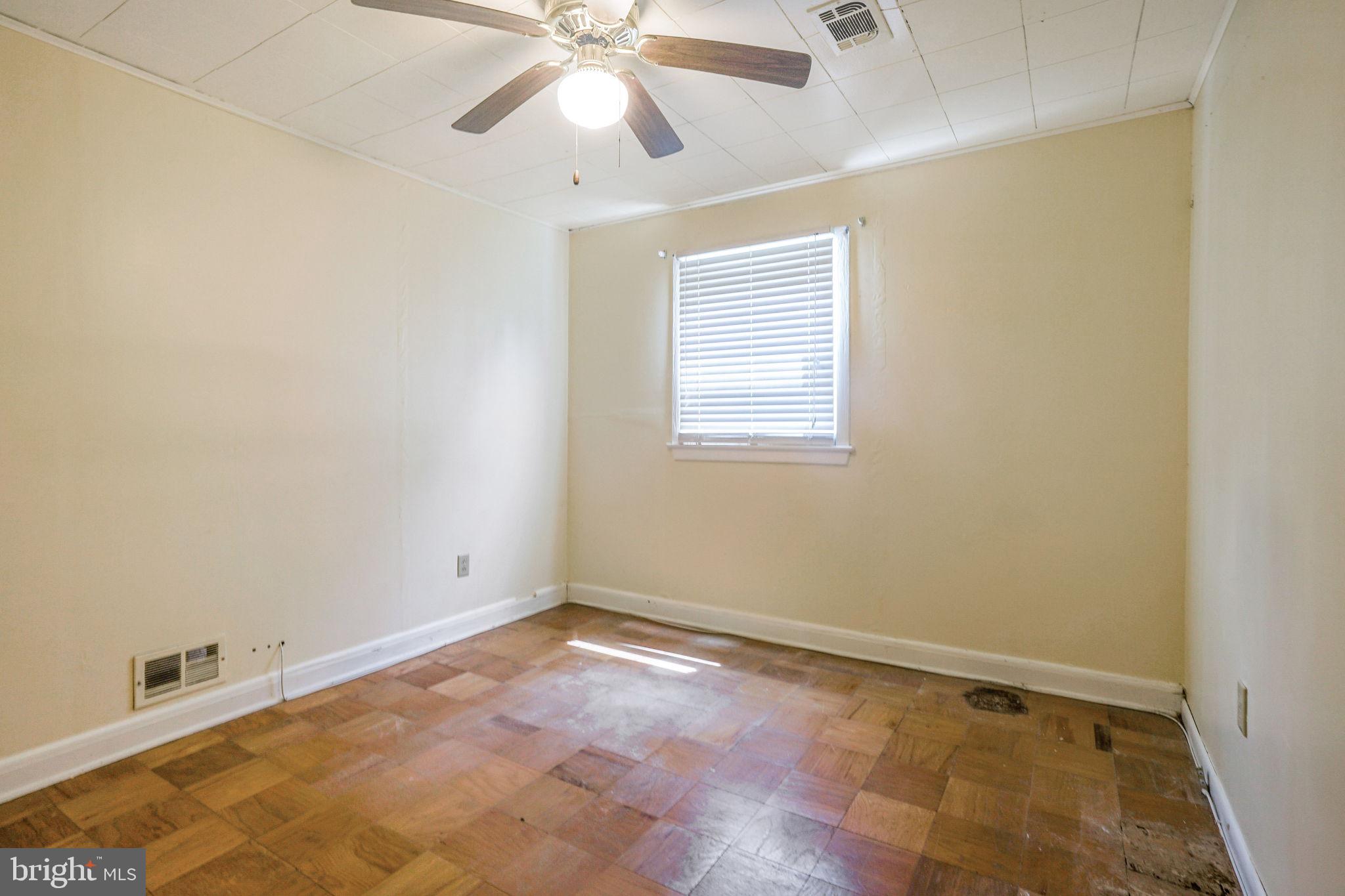 SNUG HARBOR - Residential