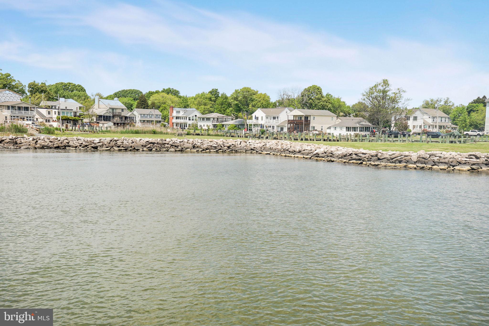 SNUG HARBOR - Residential