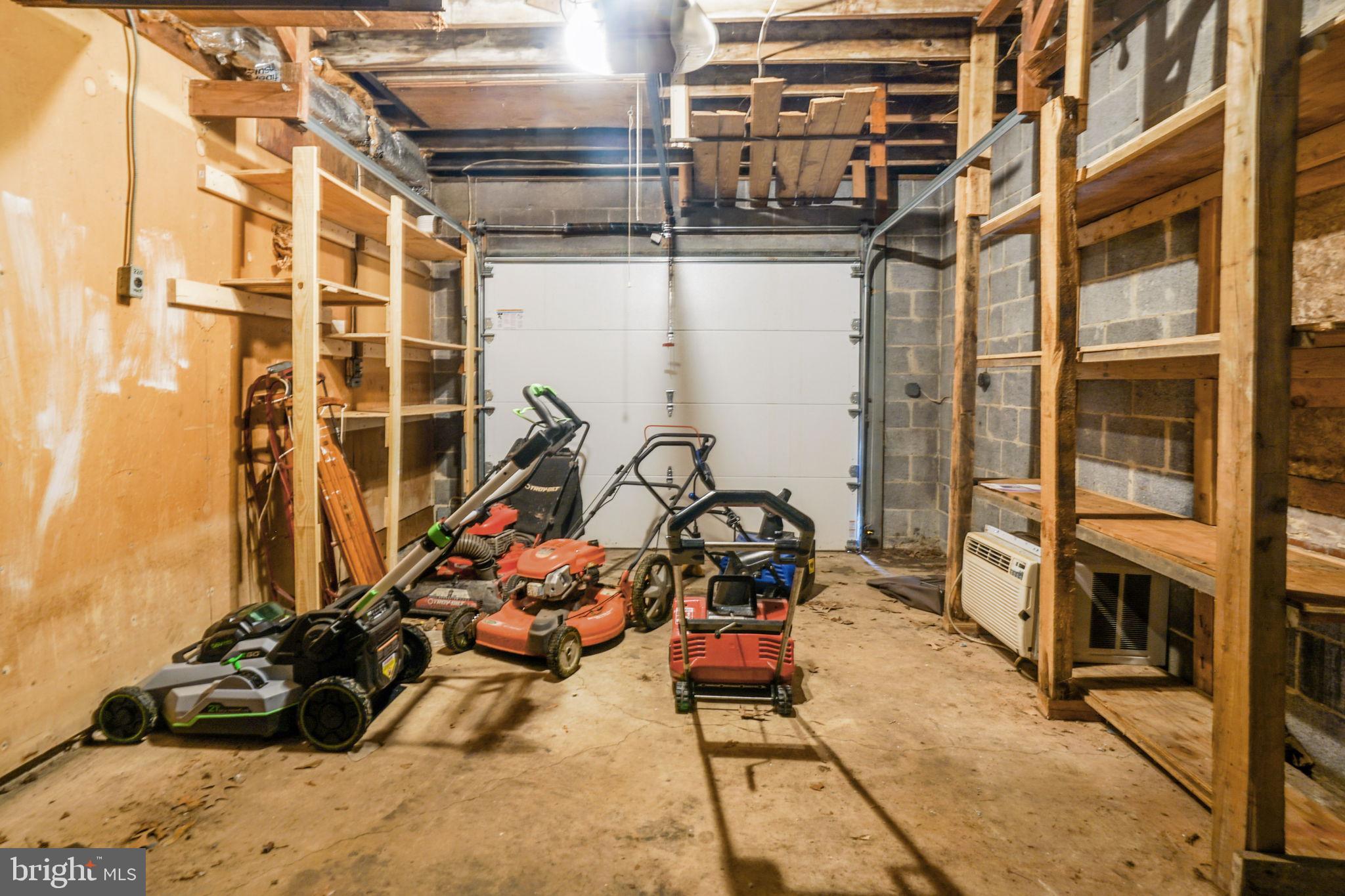 SNUG HARBOR - Residential