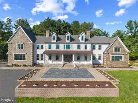 Homes For Sale - 5004 Ten Oaks Road<br/> CLARKSVILLE, MD 21029