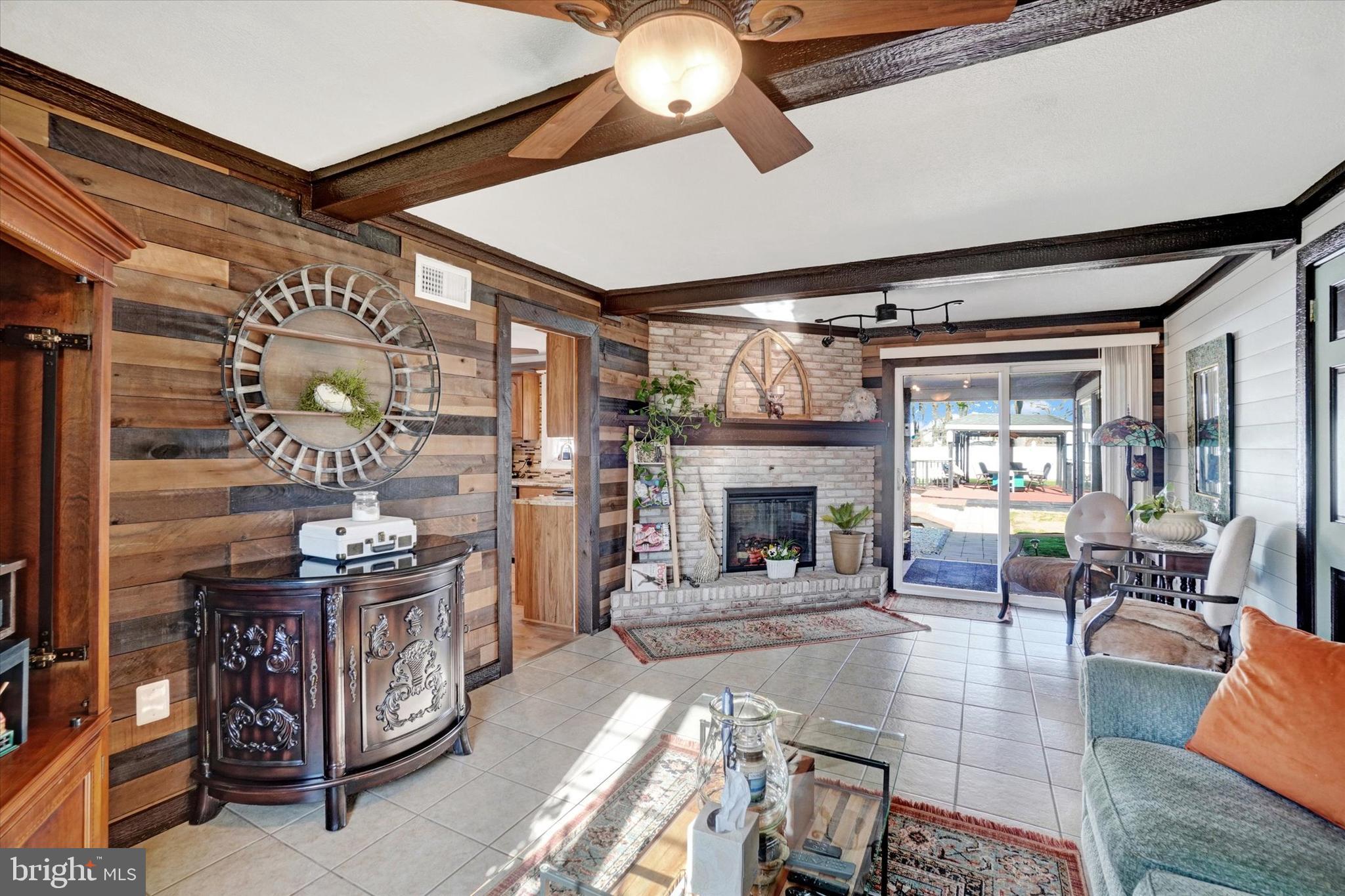 SOUTHERN FARMS - Residential