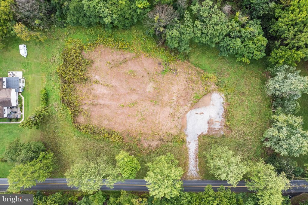 Photo of 725 CARTREF RD, ETTERS, PA 17319 (MLS # PAYK2049588)