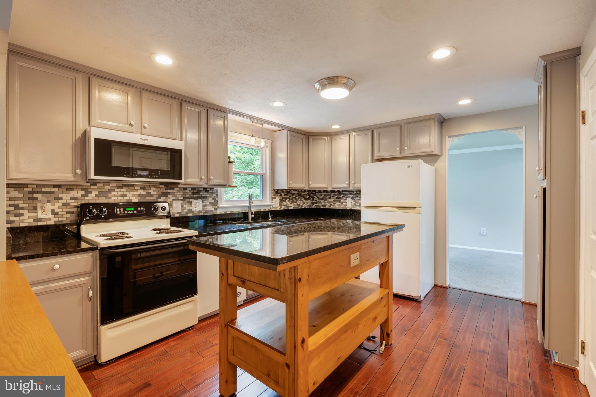 NEWPORT - Residential