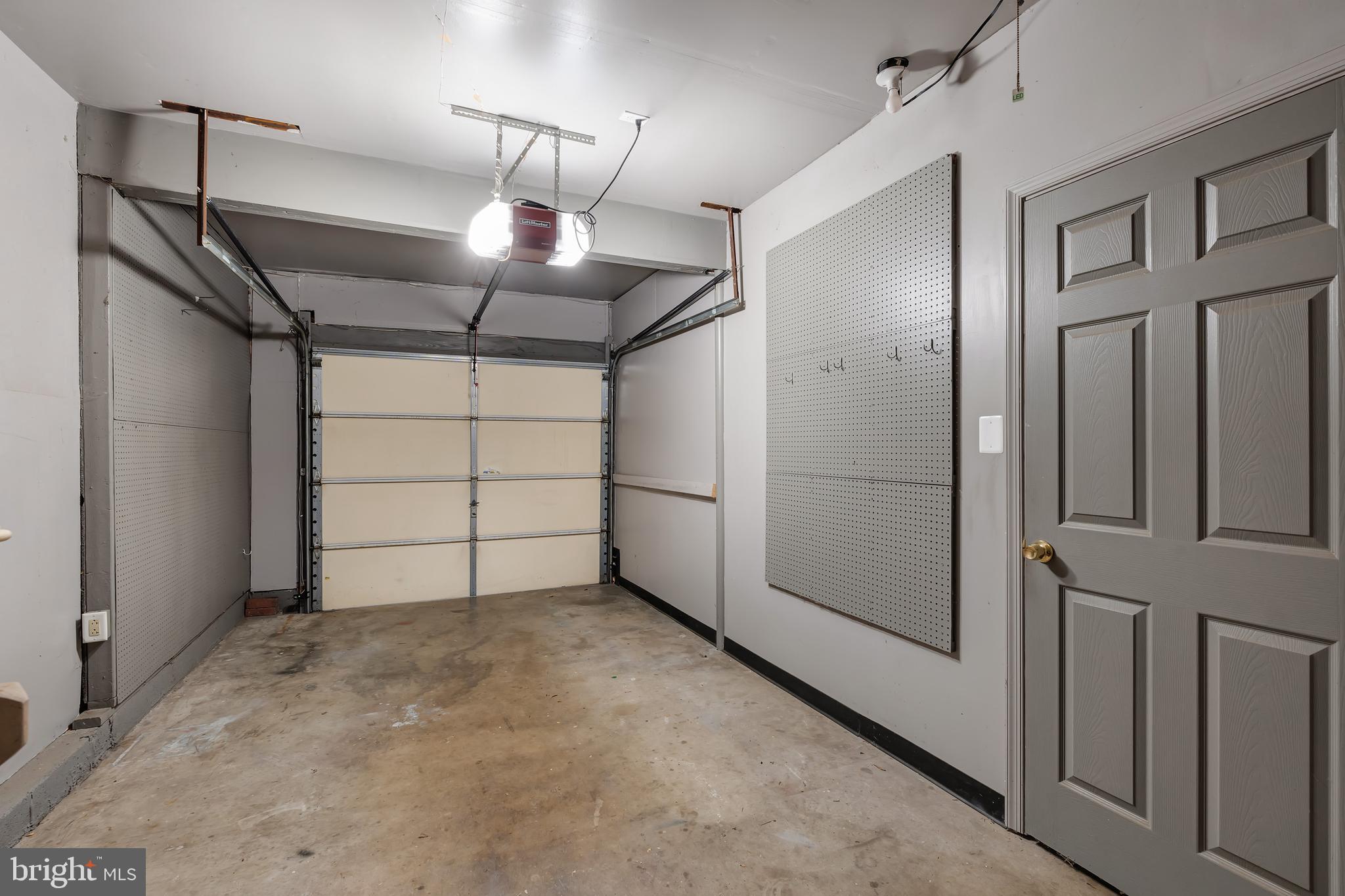 NEWPORT - Residential