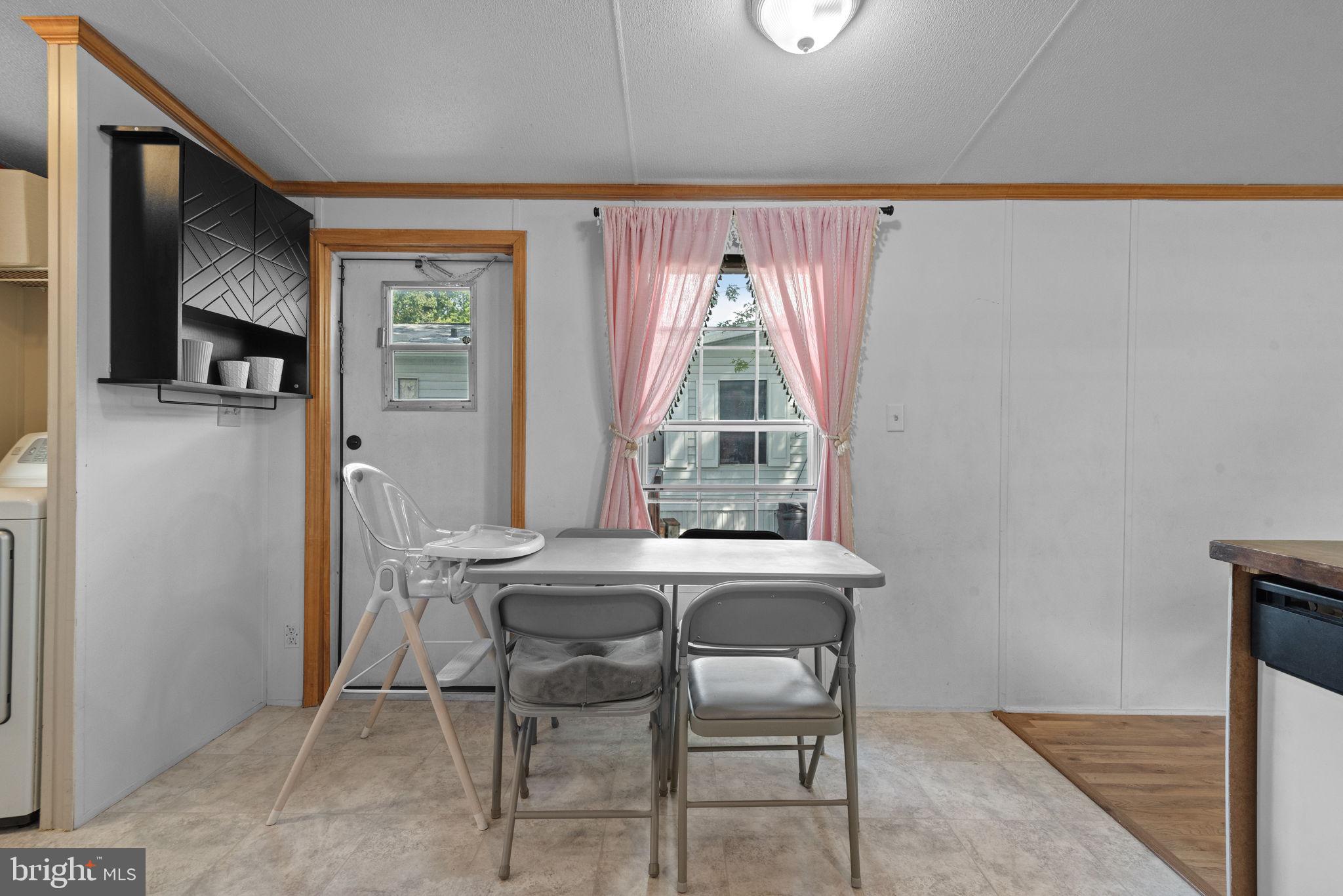 OAK KNOLL ESTATES - Residential