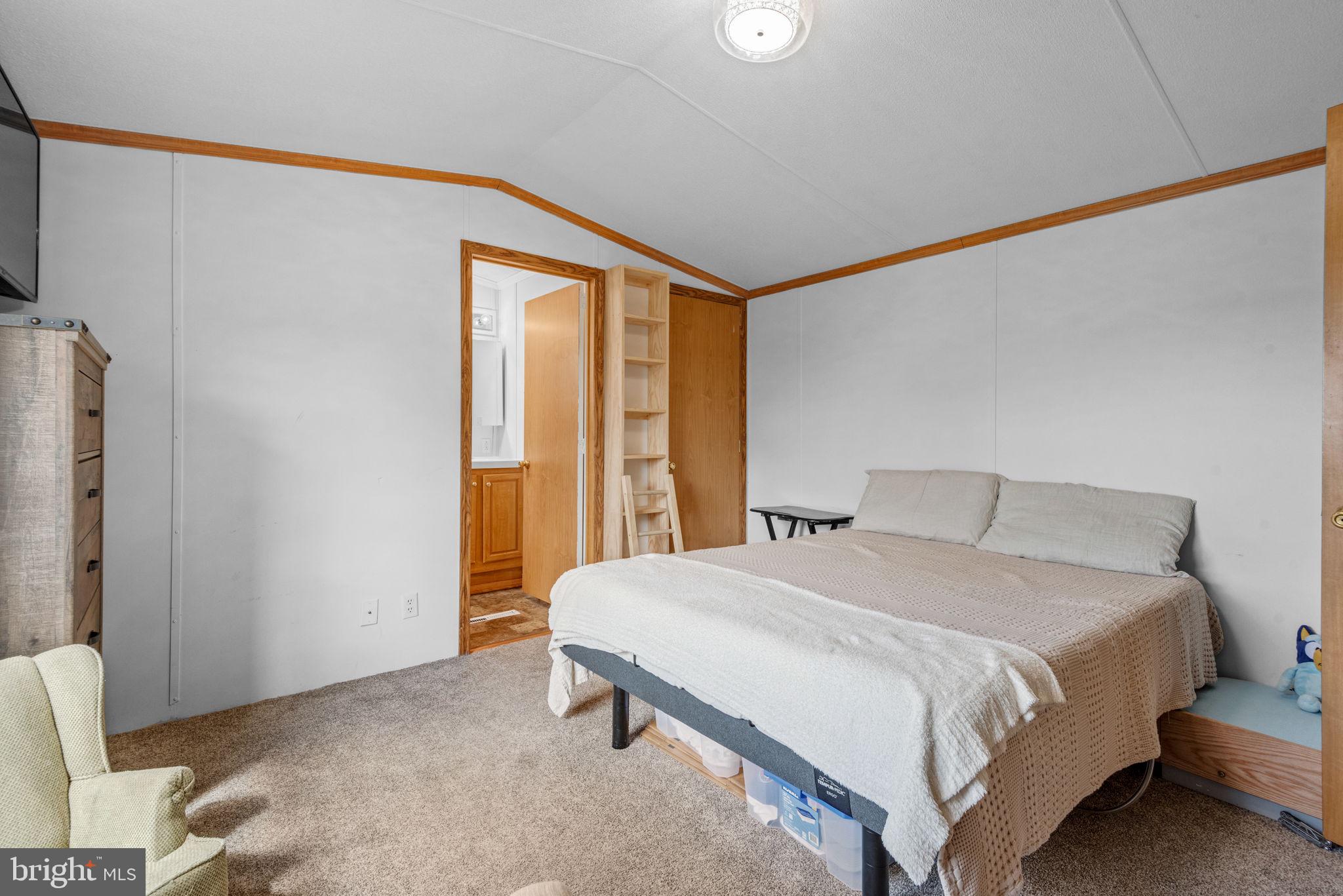 OAK KNOLL ESTATES - Residential