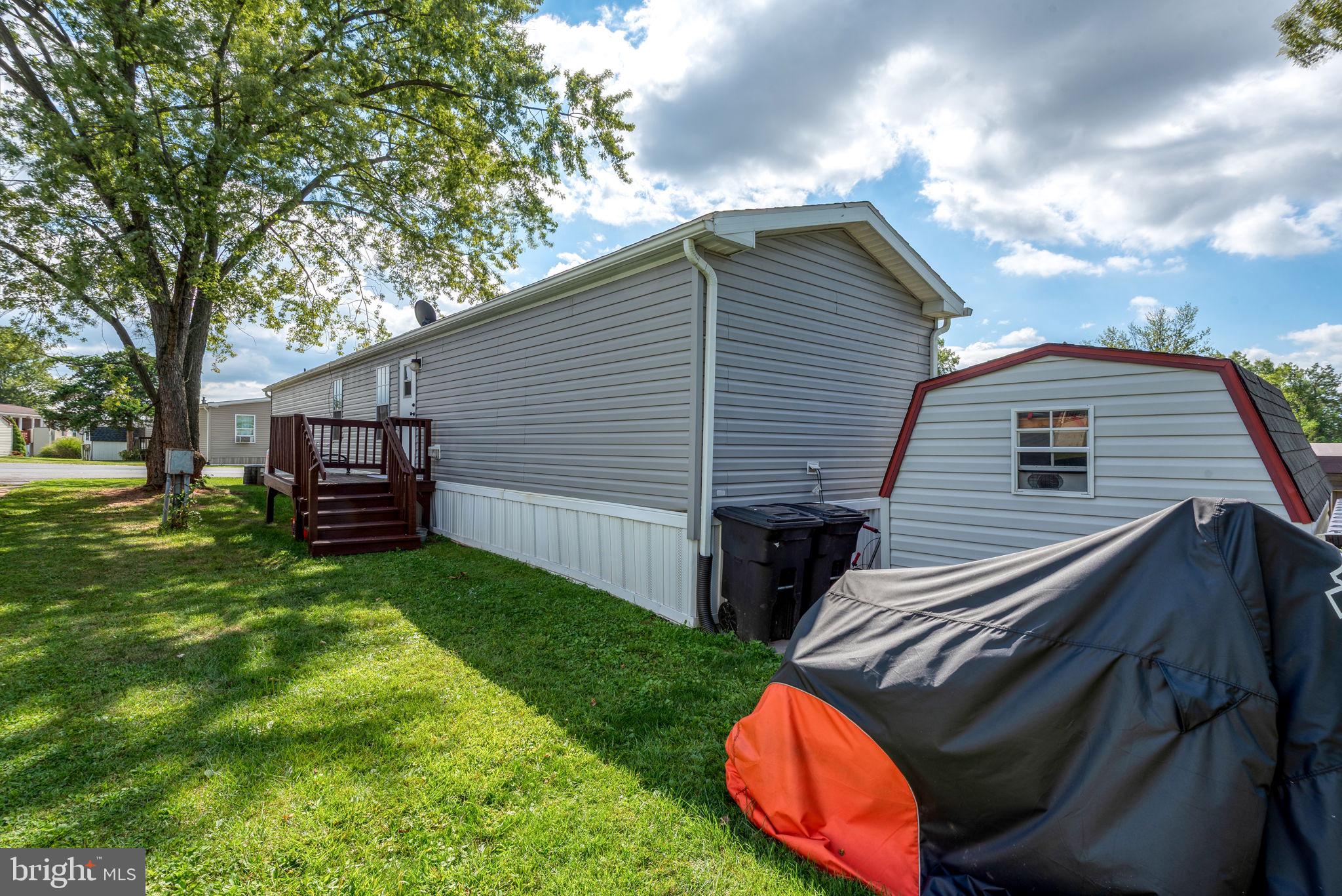 OAK KNOLL ESTATES - Residential