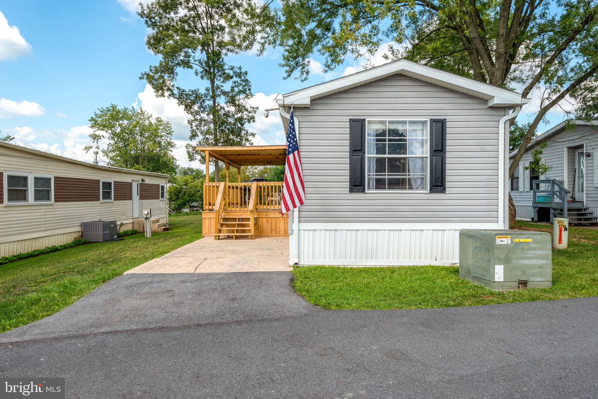 OAK KNOLL ESTATES - Residential