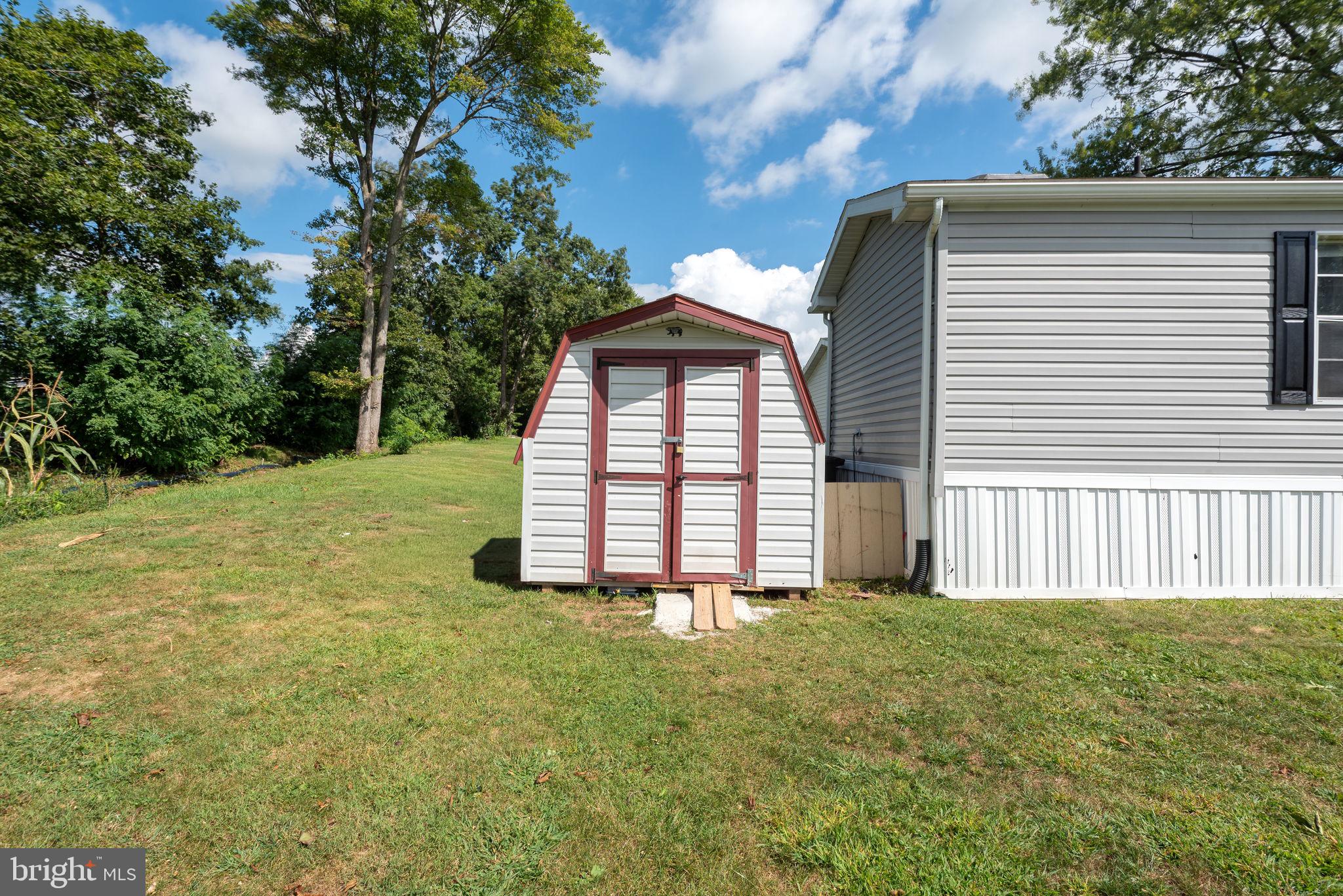 OAK KNOLL ESTATES - Residential