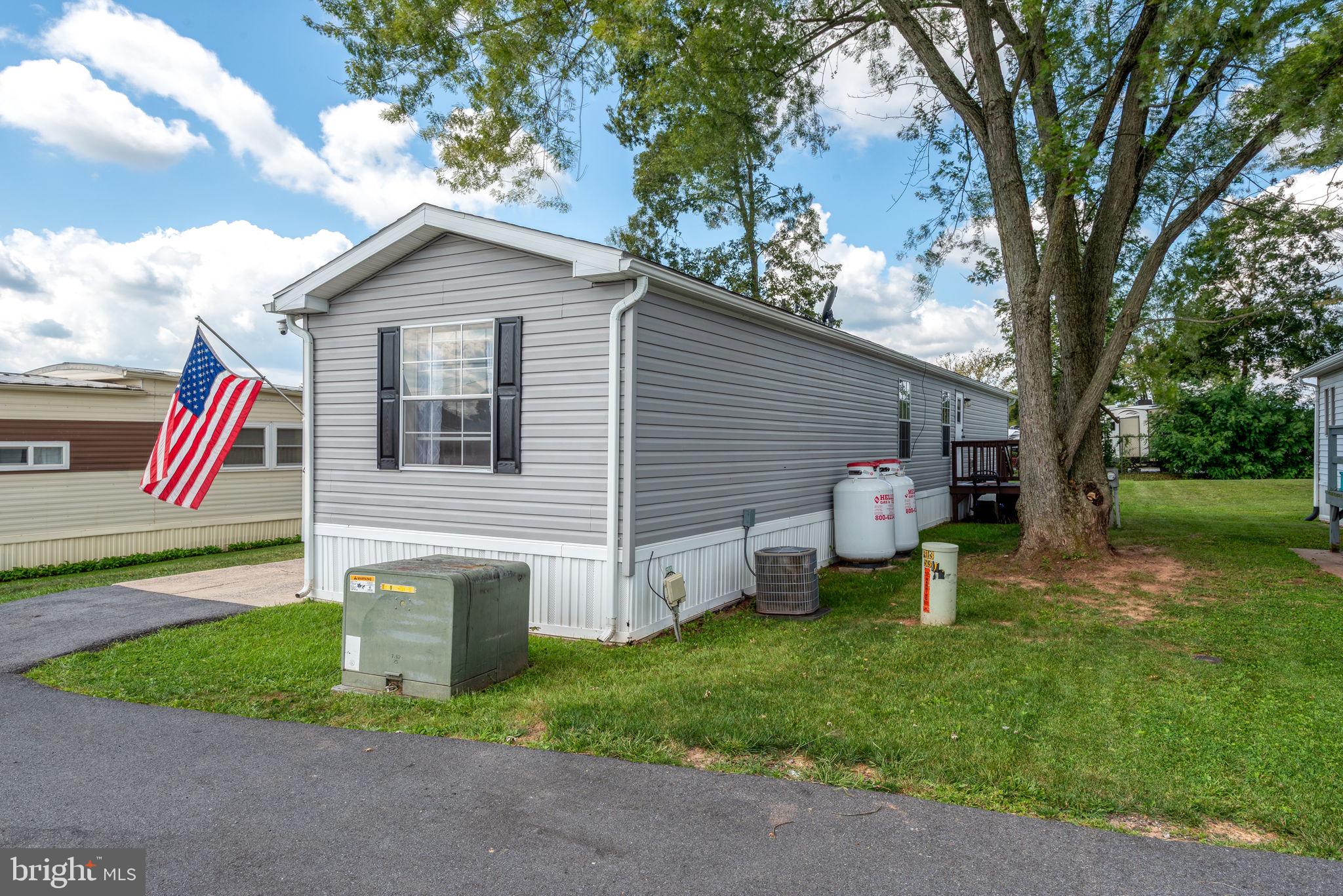 OAK KNOLL ESTATES - Residential