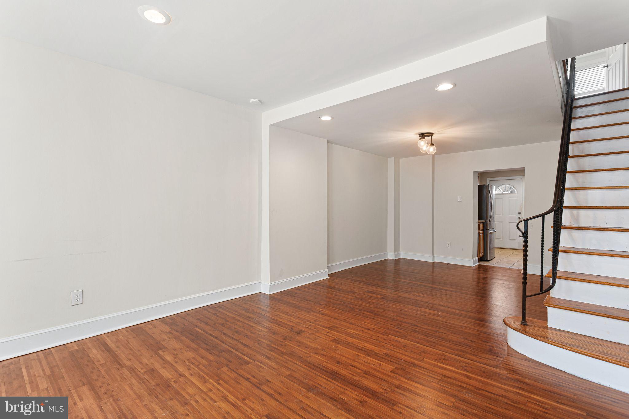 WHITMAN - Residential