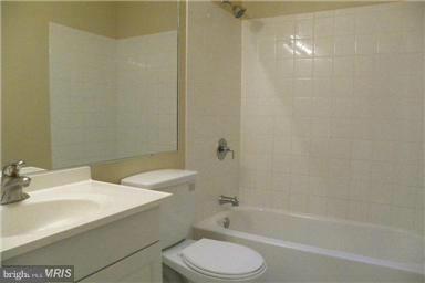 BROOKFIELD - Residential Lease