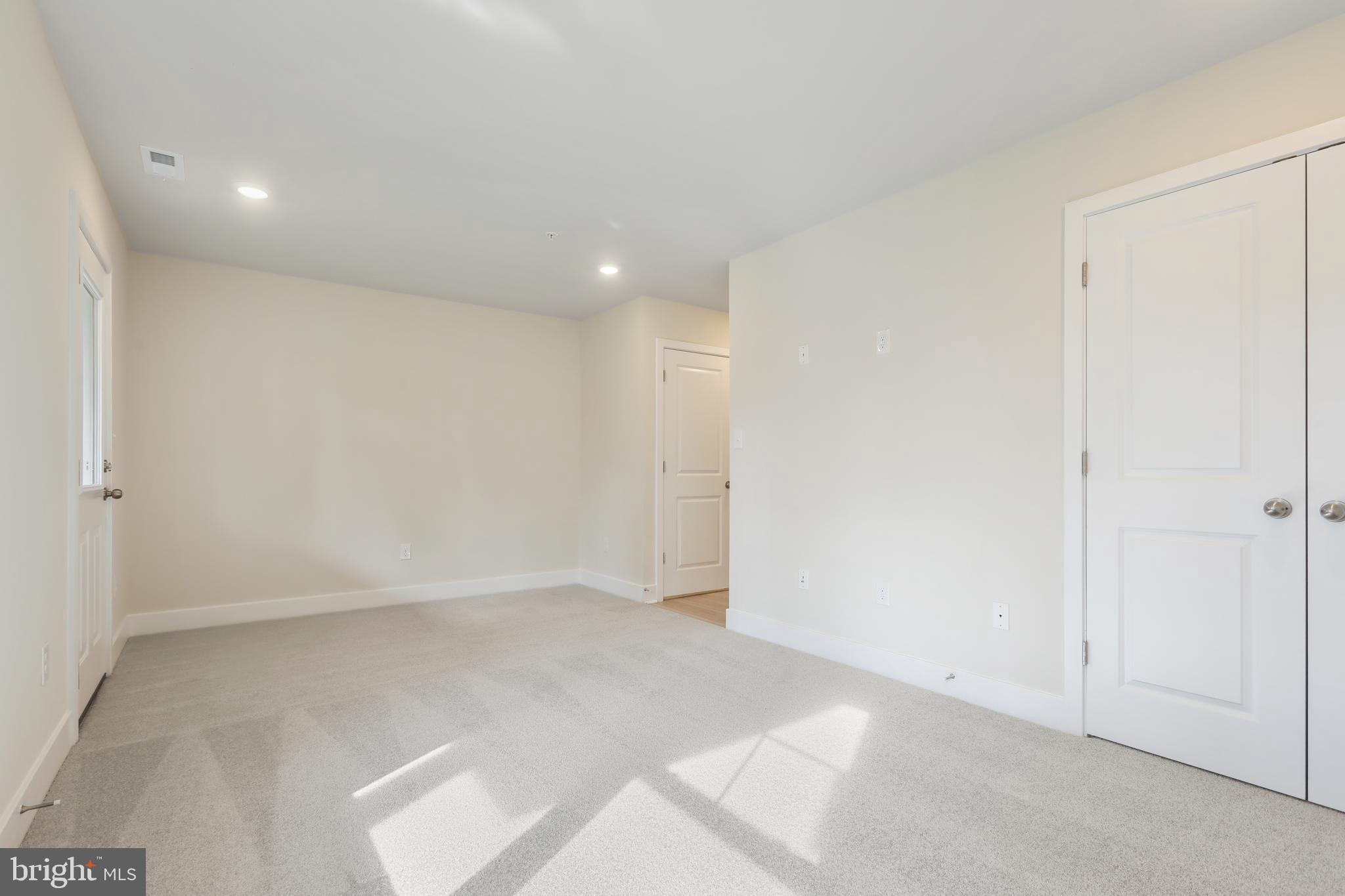 TANYARD COVE NORTH - Residential Lease