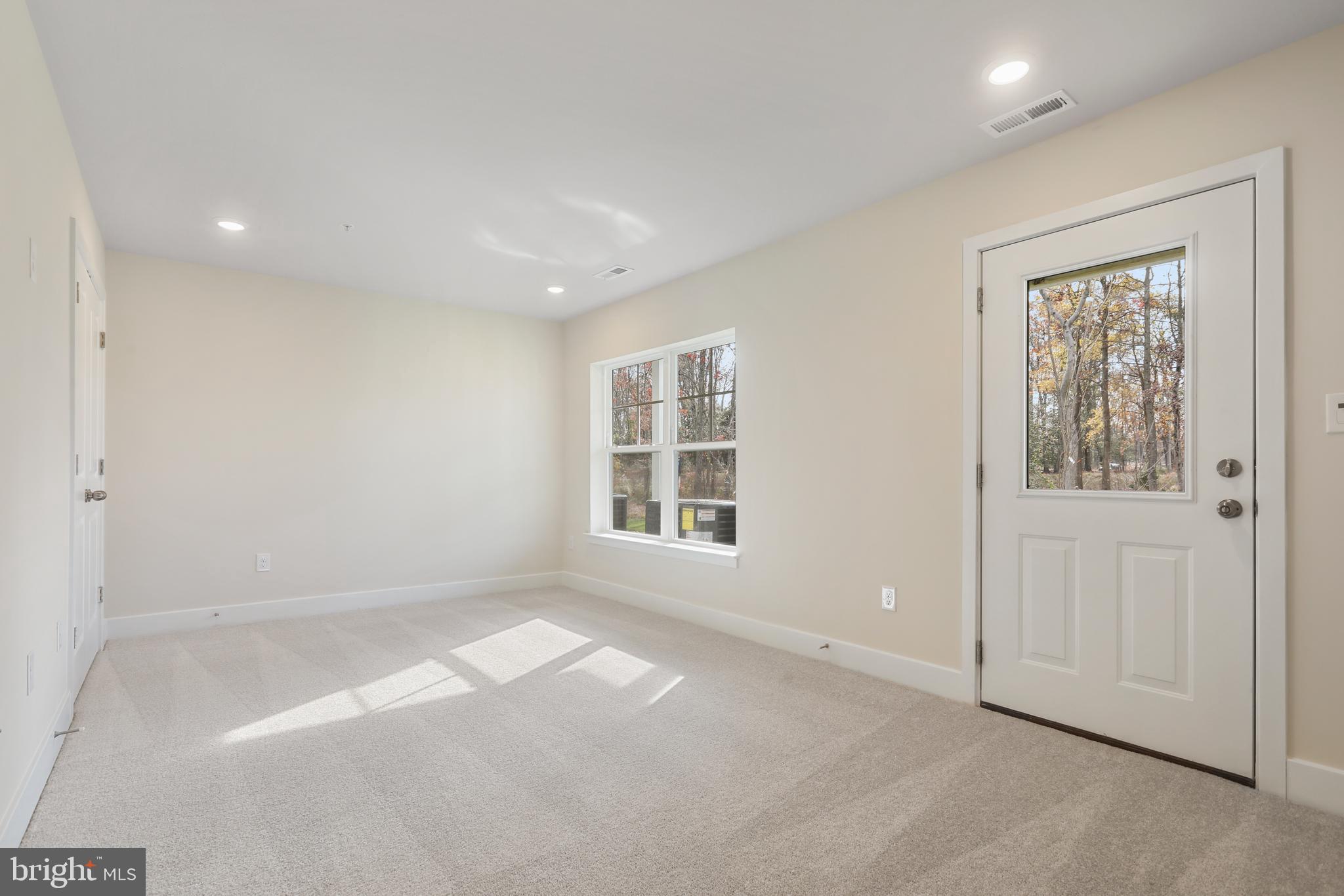 TANYARD COVE NORTH - Residential Lease